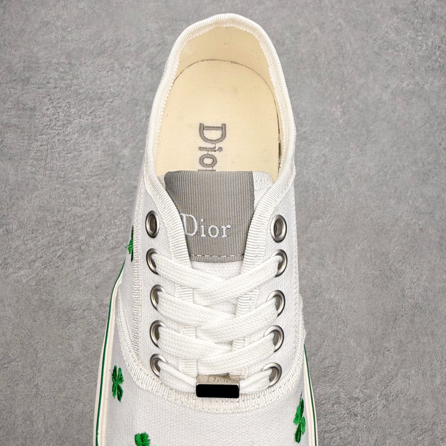 Dior Saltwind 斜纹提花 帆布鞋 金属配饰胶质品牌标志鞋底 进口纯棉帆布 全粒面绵羊皮内里 