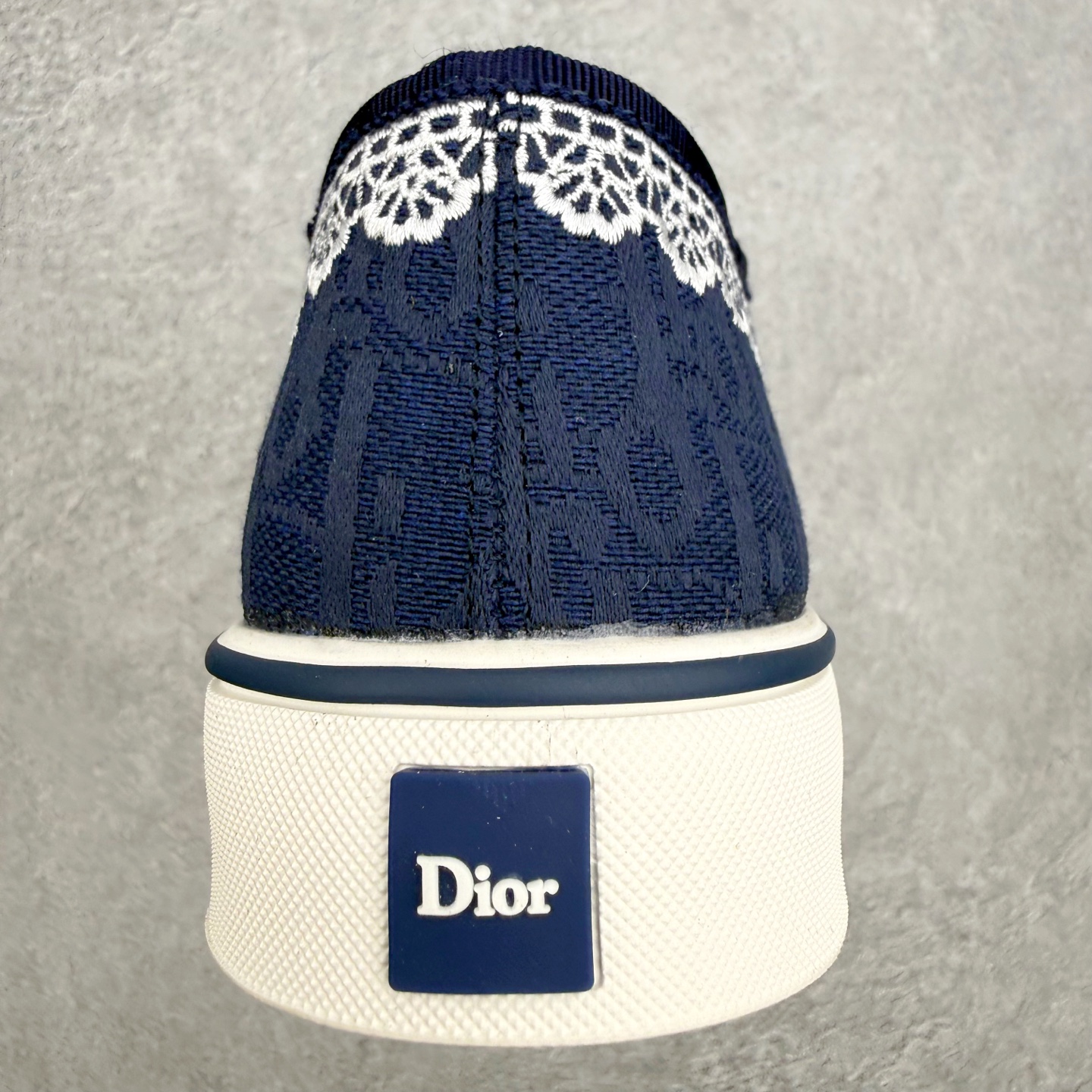Dior Saltwind 斜纹提花 帆布鞋 金属配饰胶质品牌标志鞋底 进口纯棉帆布 全粒面绵羊皮内里 