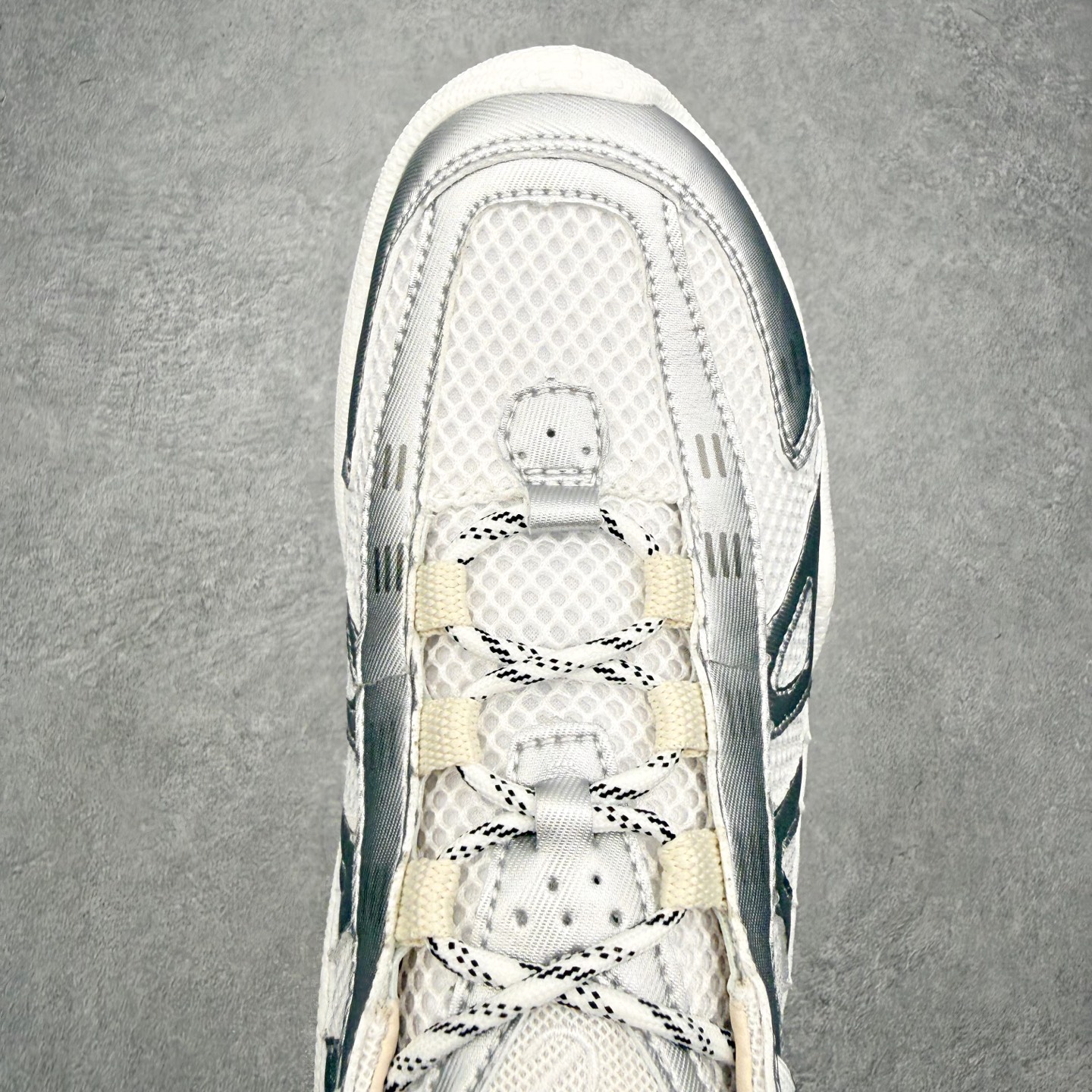 ECCo爱步 Biom C Trail 时尚简约牛皮减震耐磨低帮休闲跑步鞋 ECCO以三大核心特征为依托