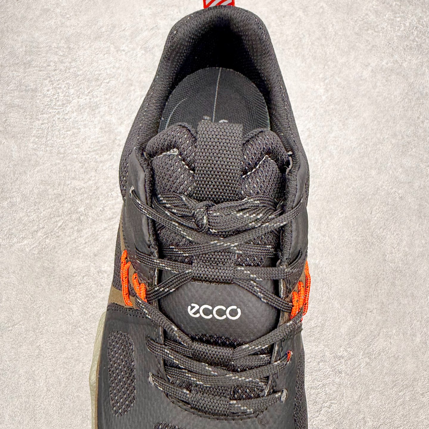 ECCo爱步 Biom C Trail 时尚简约牛皮减震耐磨低帮休闲跑步鞋 ECCO以三大核心特征为依托