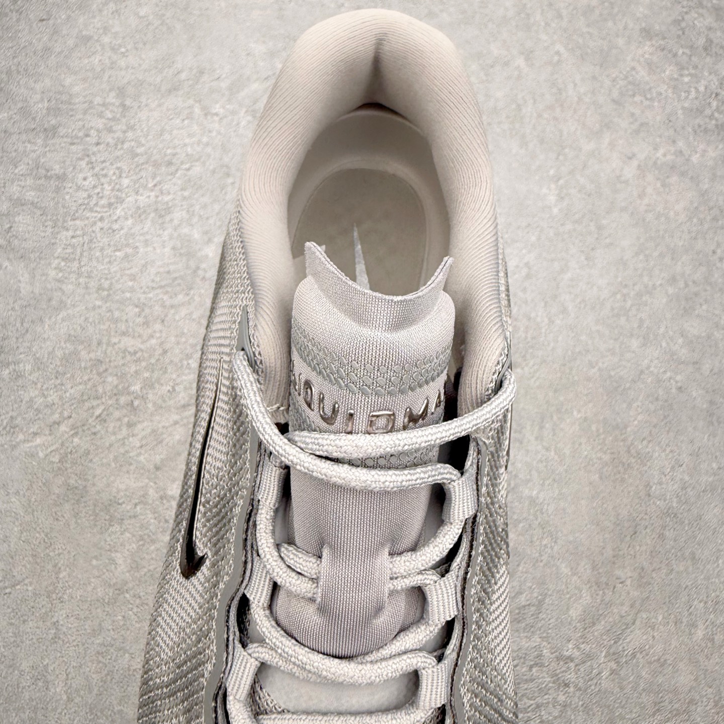 NK AIR LIQUID MAX 2026S 毒箭蛙新款气垫跑步鞋 Liquid Max 传承四十年 
