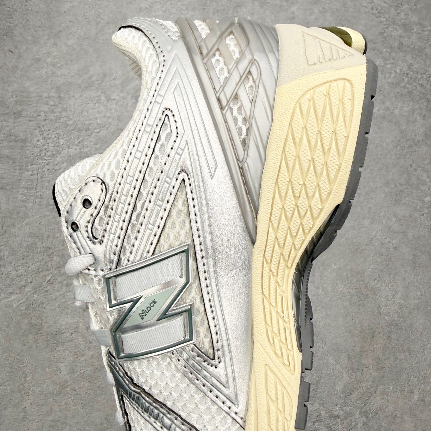 New Balance M1906R NB新百伦系列复古老爹风休闲运动慢跑鞋 日韩出口特供订单 全网最全