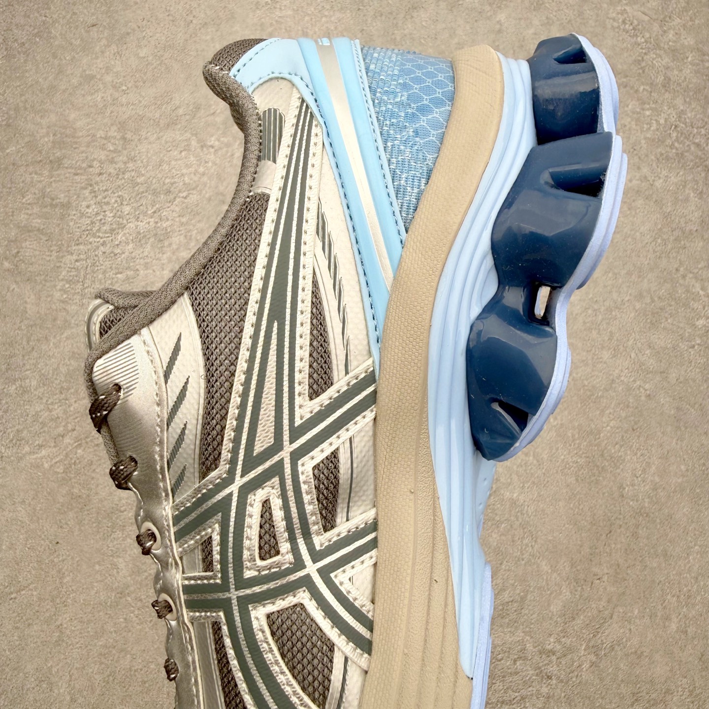 ASICS GEL-KINETIC FLUENT 舒适轻盈支撑回弹低帮休闲城市通勤跑步鞋 男女同款 AS