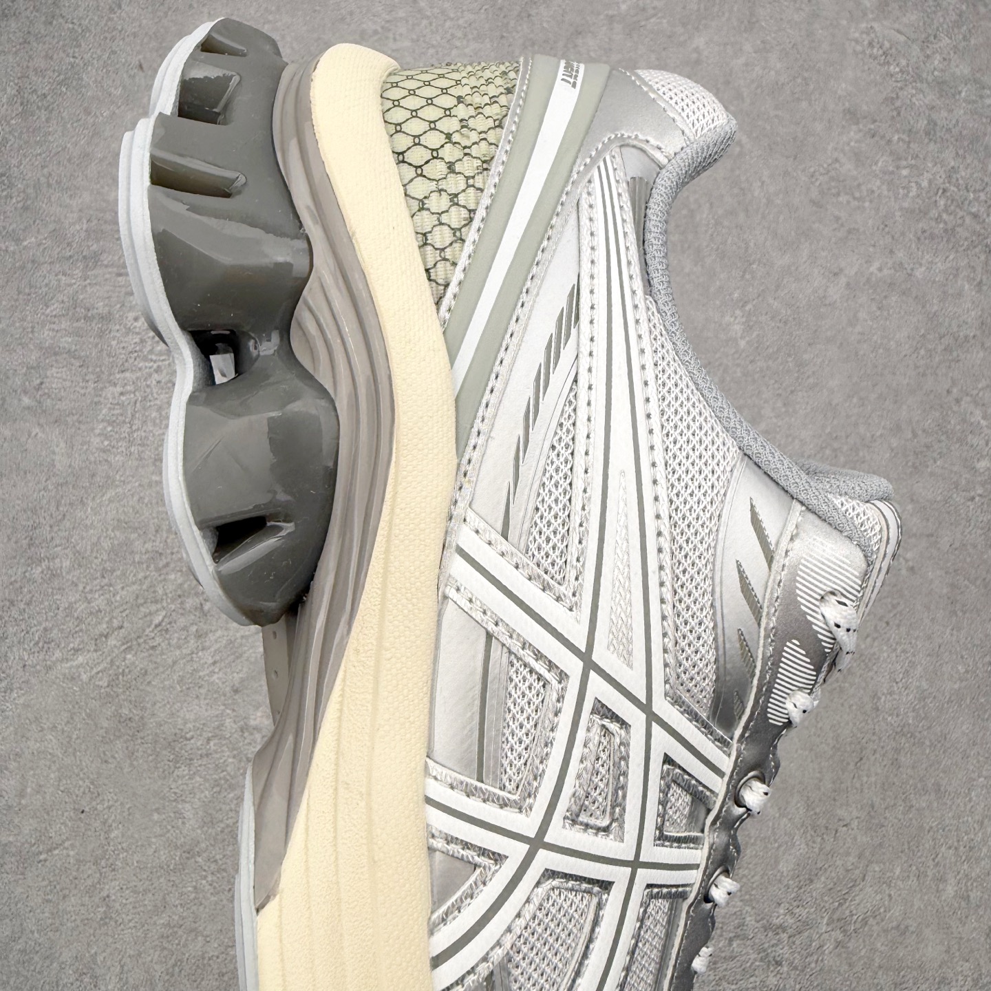 ASICS GEL-KINETIC FLUENT 舒适轻盈支撑回弹低帮休闲城市通勤跑步鞋 男女同款 AS
