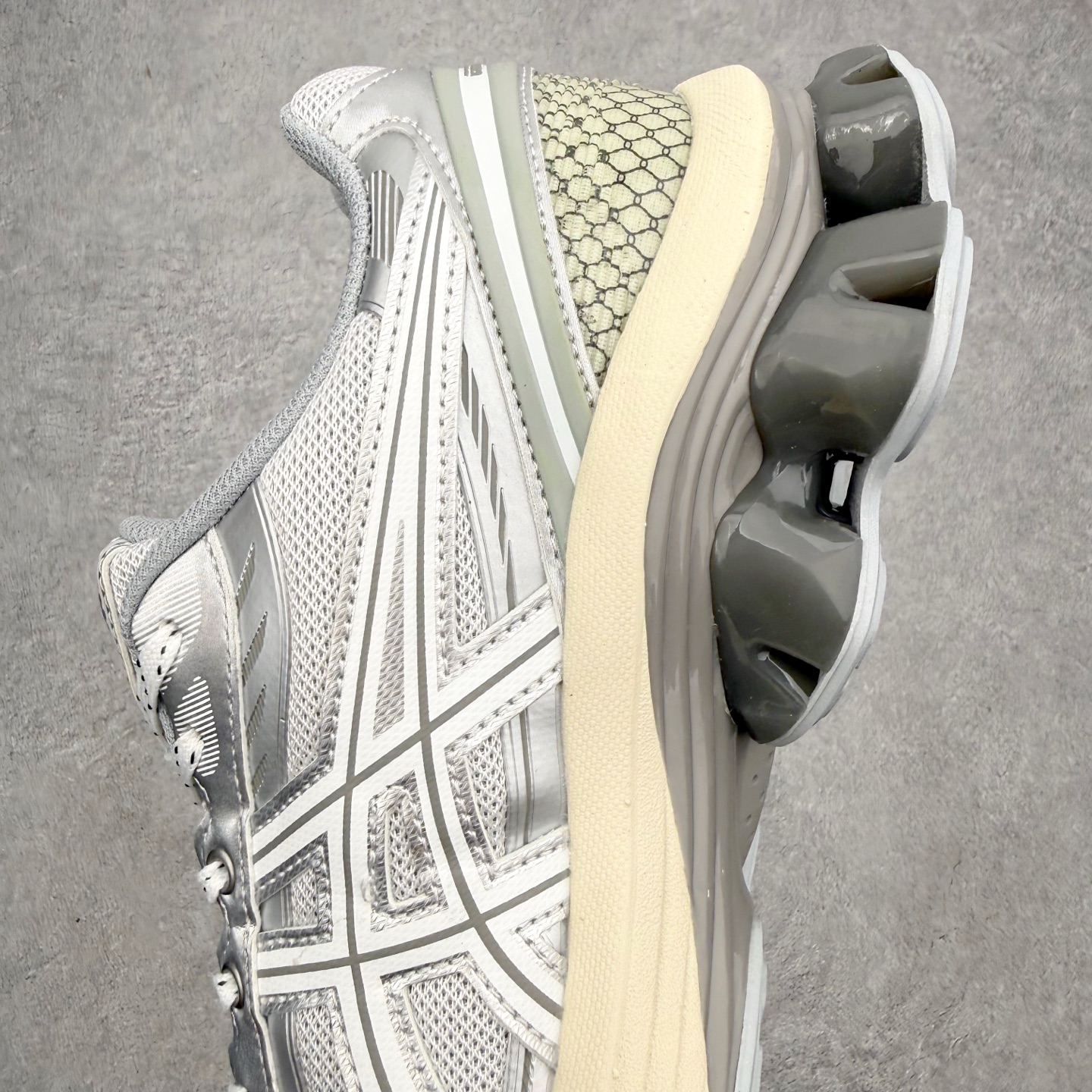 ASICS GEL-KINETIC FLUENT 舒适轻盈支撑回弹低帮休闲城市通勤跑步鞋 男女同款 AS