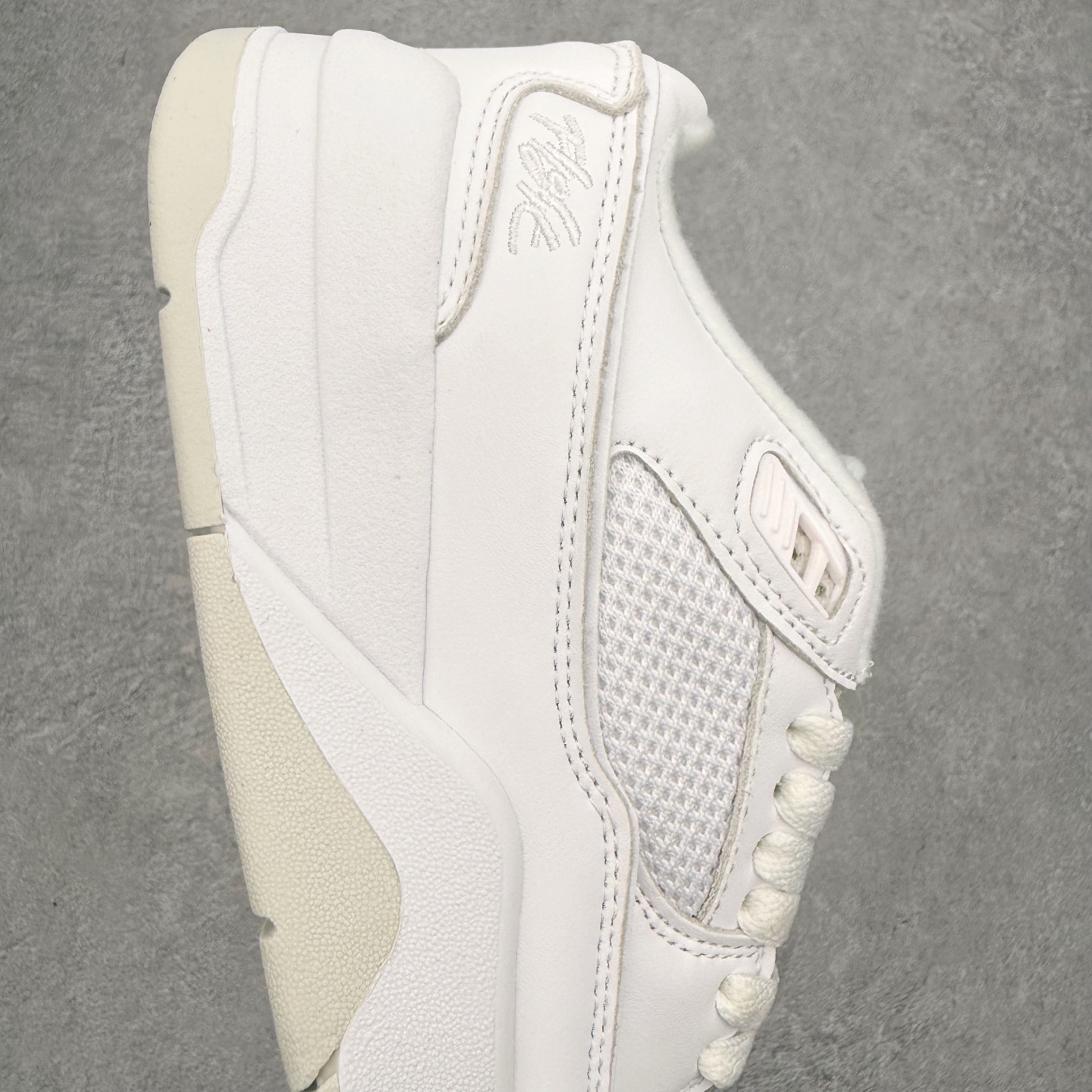 ＃福利特价‼️Air Jordan AJ Flight Court 乔丹低帮复古篮球鞋 设计简约又不失复