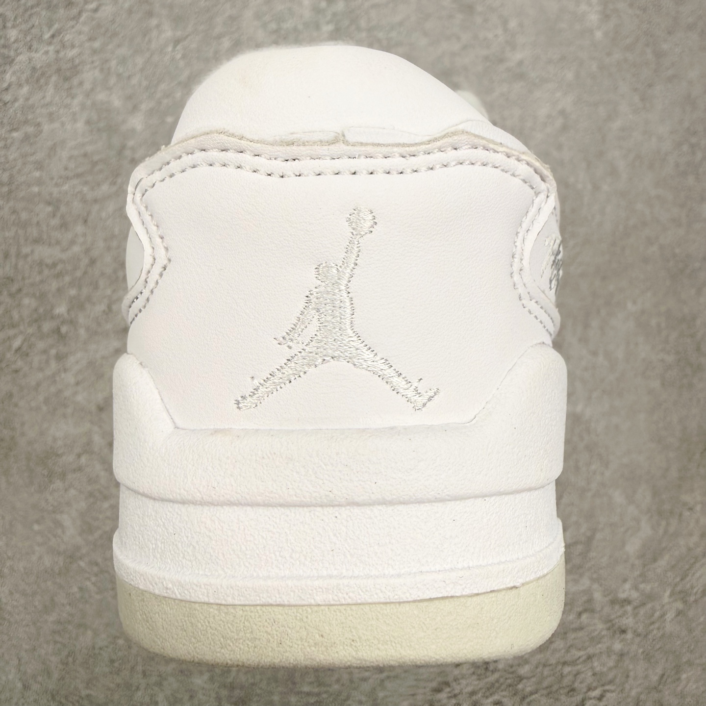 ＃福利特价‼️Air Jordan AJ Flight Court 乔丹低帮复古篮球鞋 设计简约又不失复
