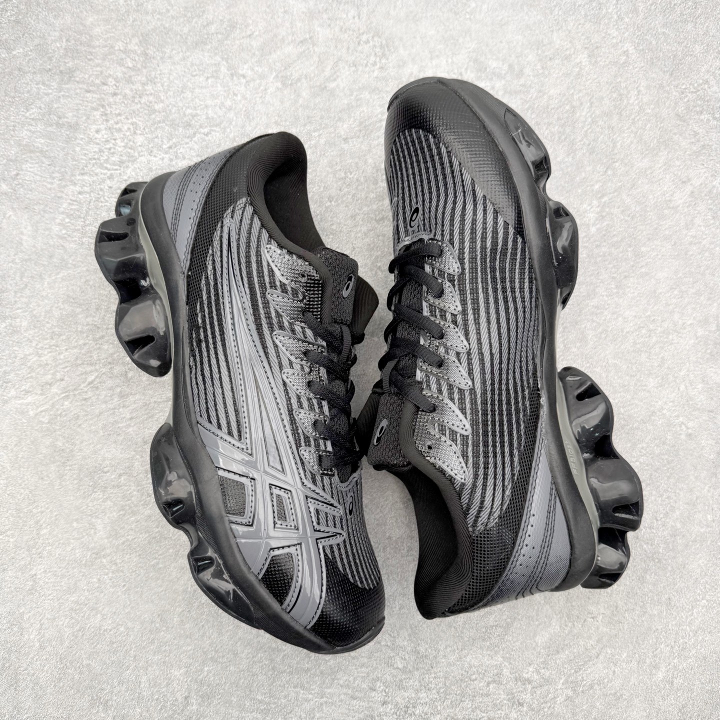 KIKO KOSTADINOV x Asics GEL-Quantum 潮流织物合成革低帮马拉松跑步鞋 