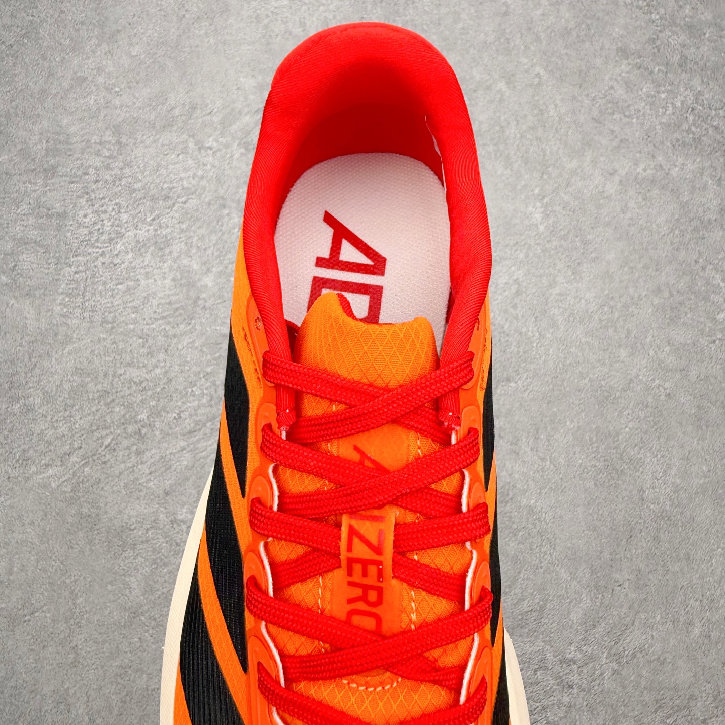 AD Adizero BK 夏季透气网眼竞速跑鞋 JQ1678 融合Lightstrike和Lights