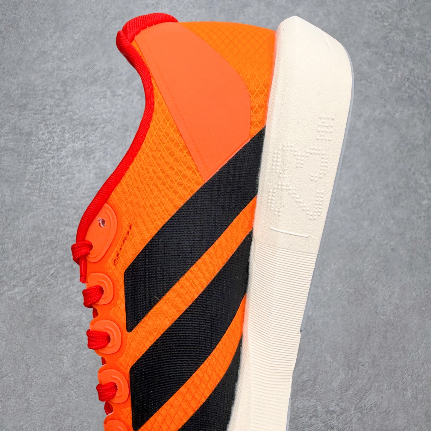 AD Adizero BK 夏季透气网眼竞速跑鞋 JQ1678 融合Lightstrike和Lights