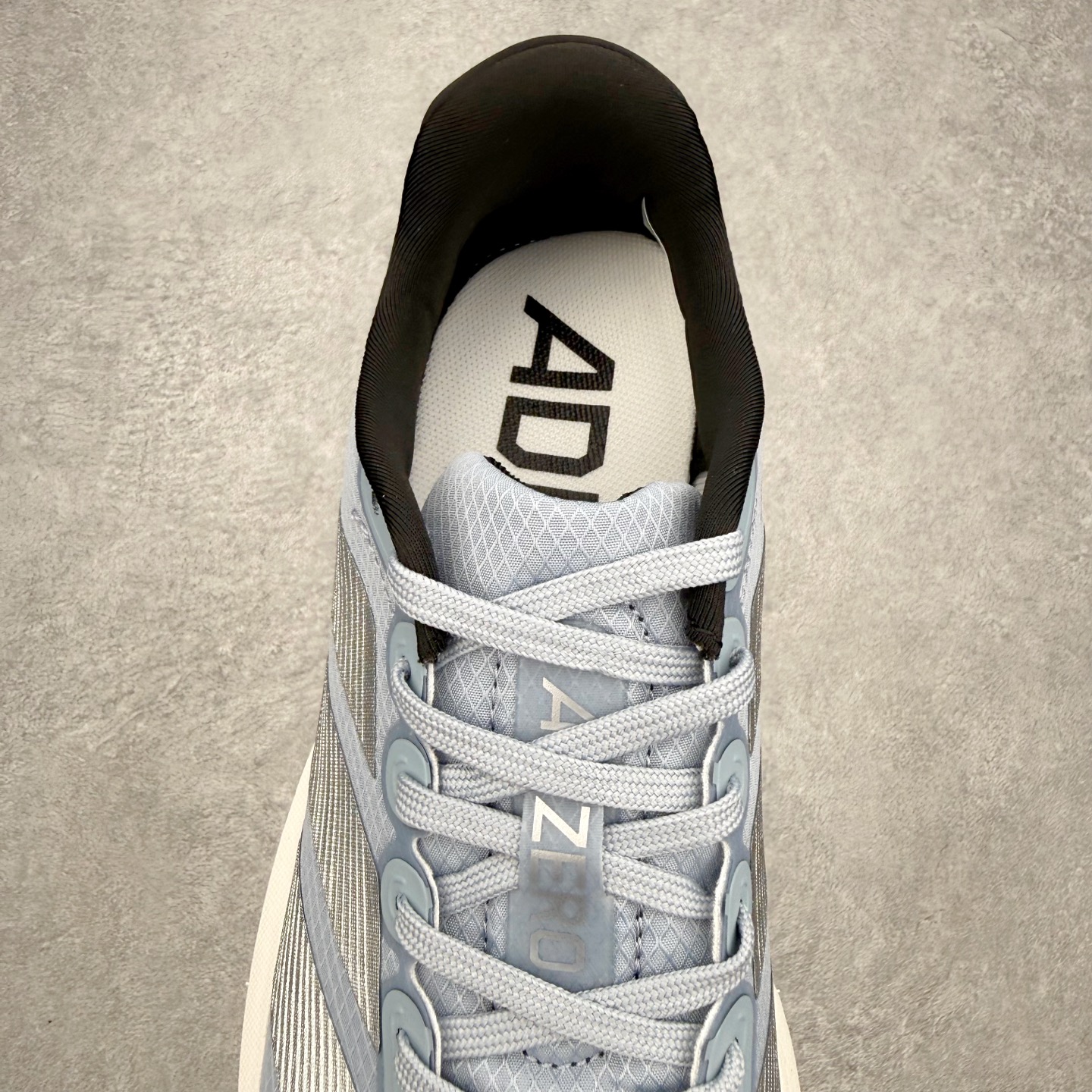 AD Adizero BK 夏季透气网眼竞速跑鞋 JQ1687 融合Lightstrike和Lights
