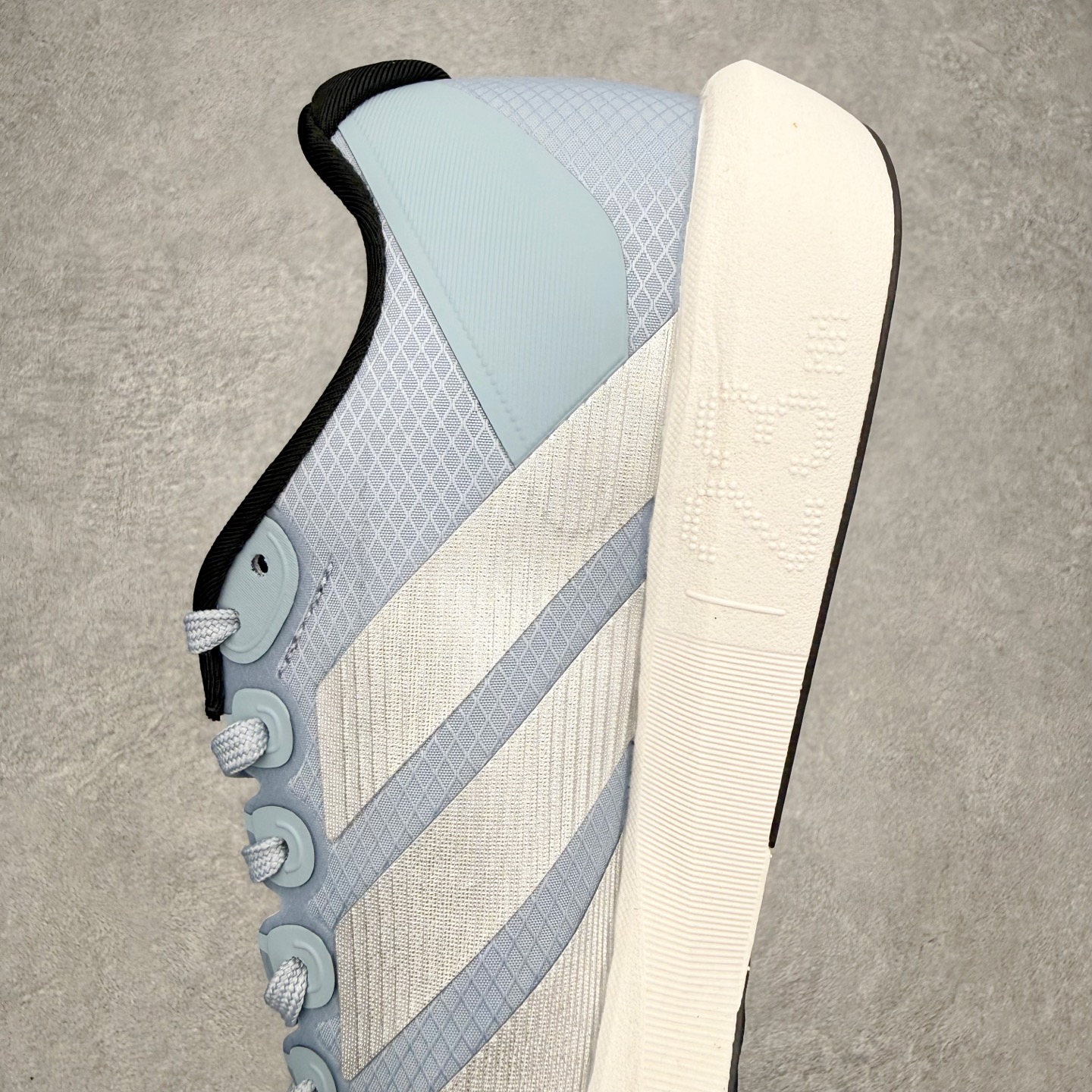 AD Adizero BK 夏季透气网眼竞速跑鞋 JQ1687 融合Lightstrike和Lights