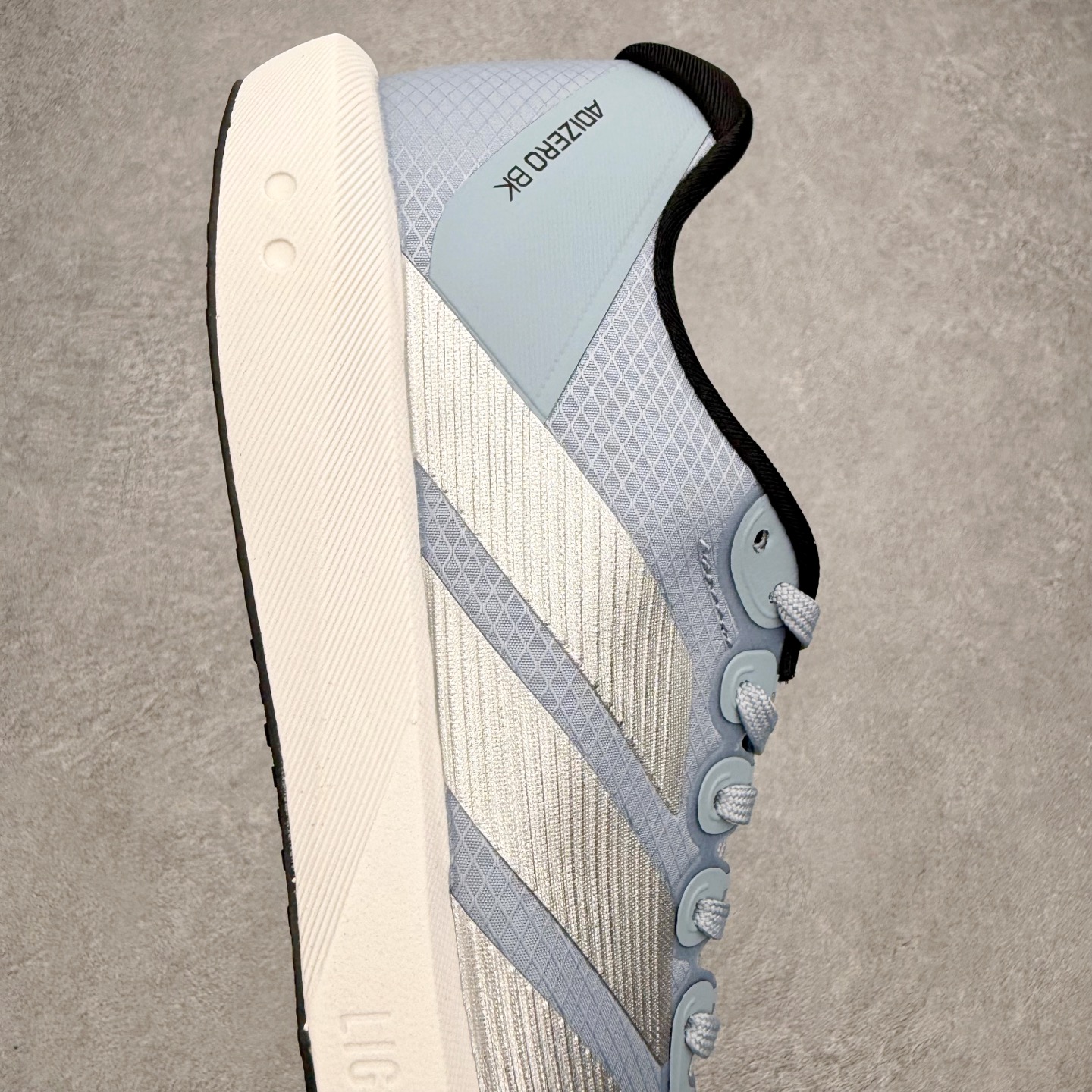 AD Adizero BK 夏季透气网眼竞速跑鞋 JQ1687 融合Lightstrike和Lights