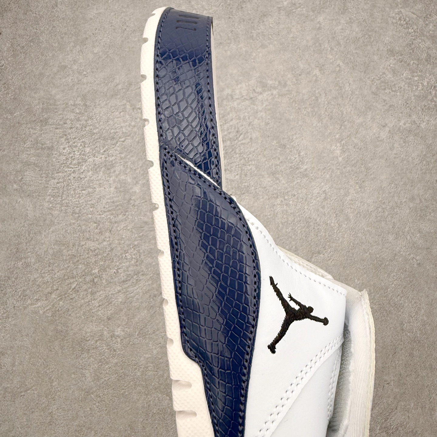 ＃原装级别 Air Jordan AJ11 Hydro Retro Slides 飞人运动拖鞋 经典的配