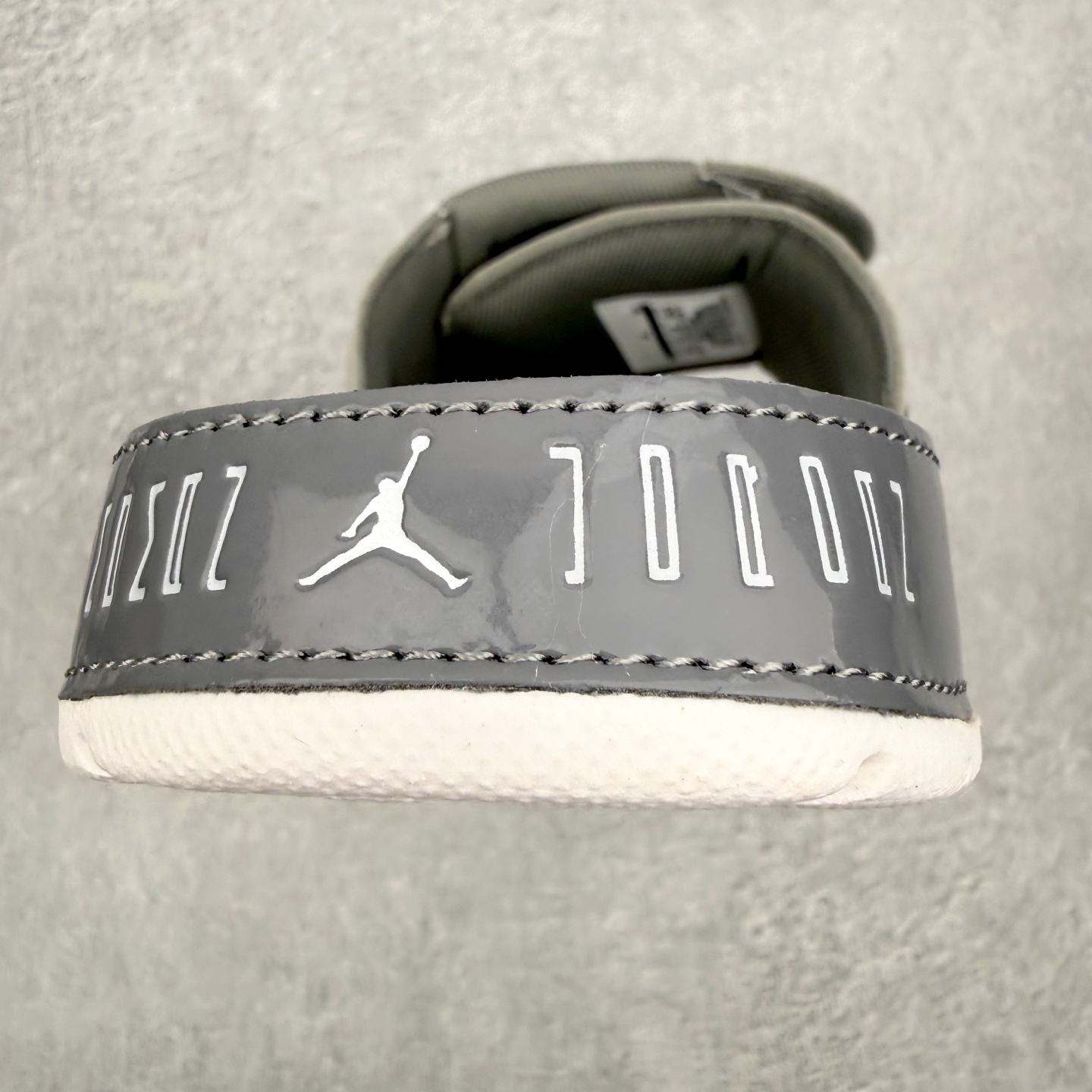 ＃原装级别 Air Jordan AJ11 Hydro Retro Slides 飞人运动拖鞋 经典的配