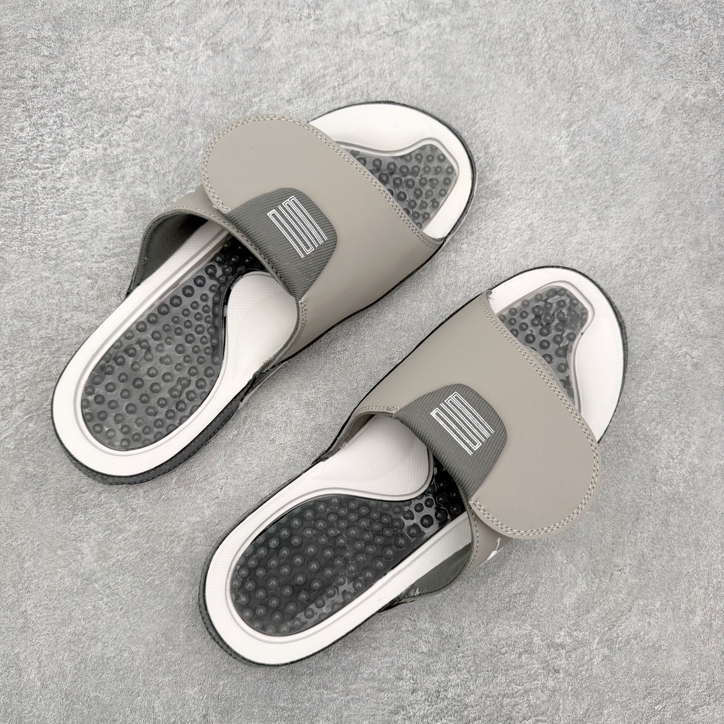 ＃原装级别 Air Jordan AJ11 Hydro Retro Slides 飞人运动拖鞋 经典的配
