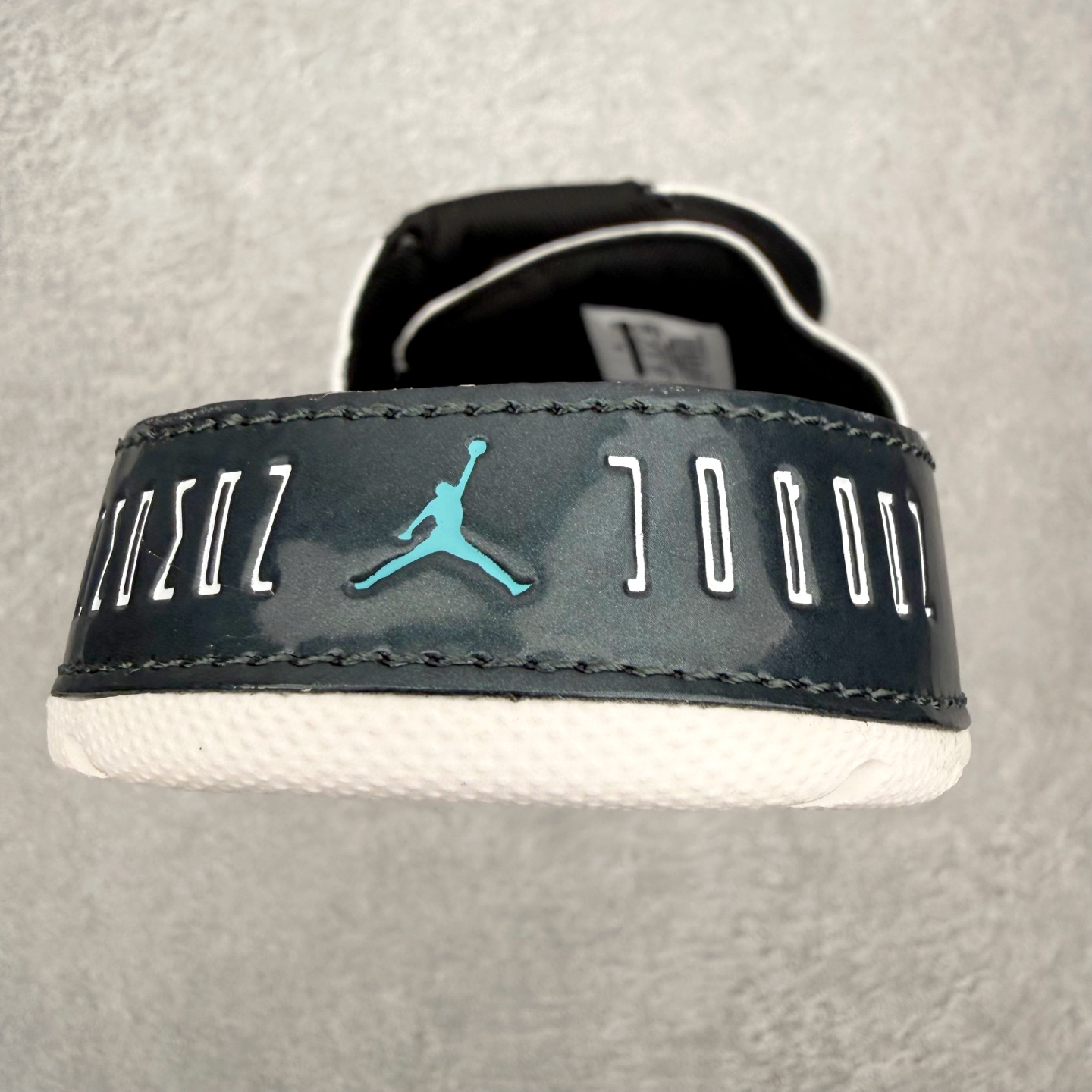 ＃原装级别 Air Jordan AJ11 Hydro Retro Slides 飞人运动拖鞋 经典的配