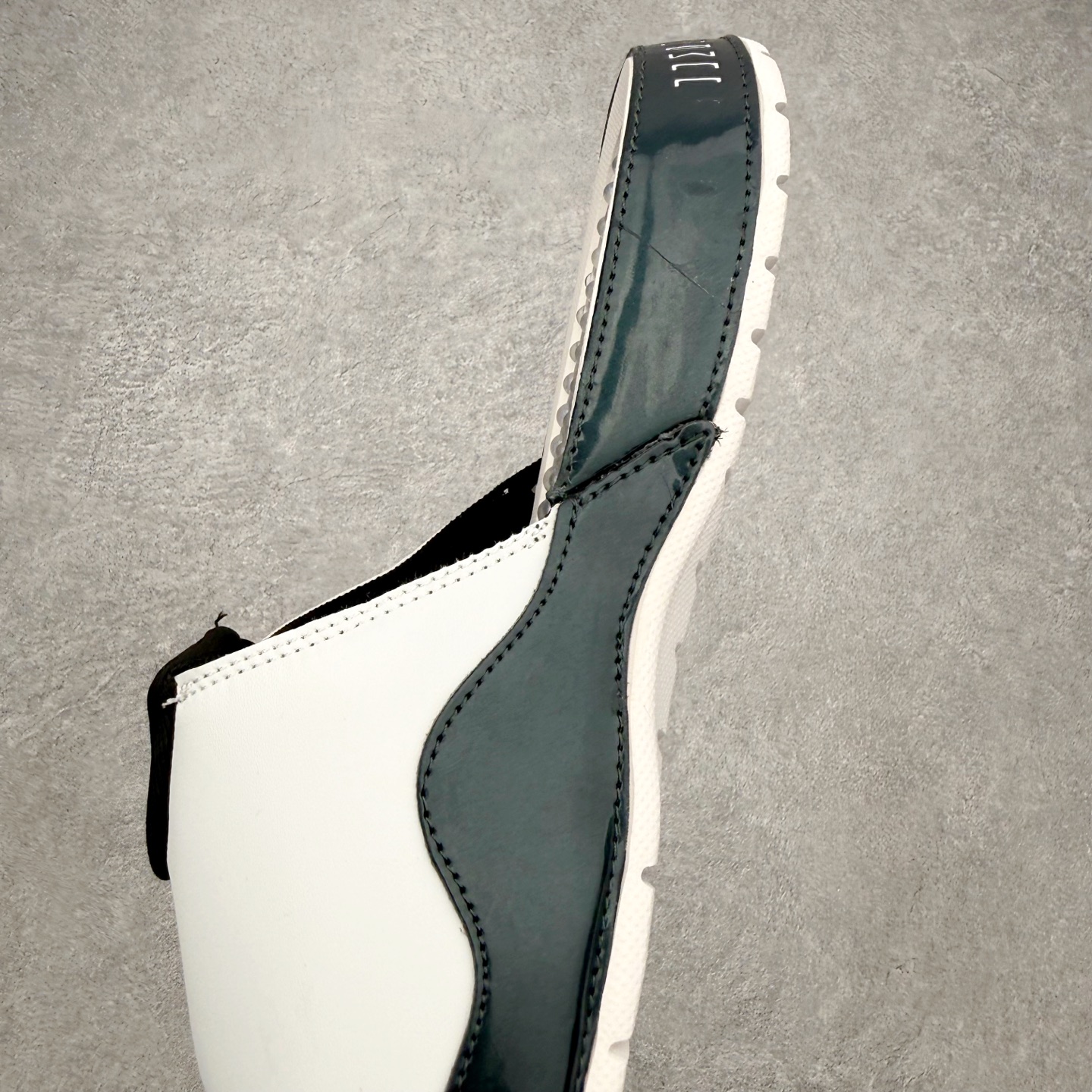 ＃原装级别 Air Jordan AJ11 Hydro Retro Slides 飞人运动拖鞋 经典的配