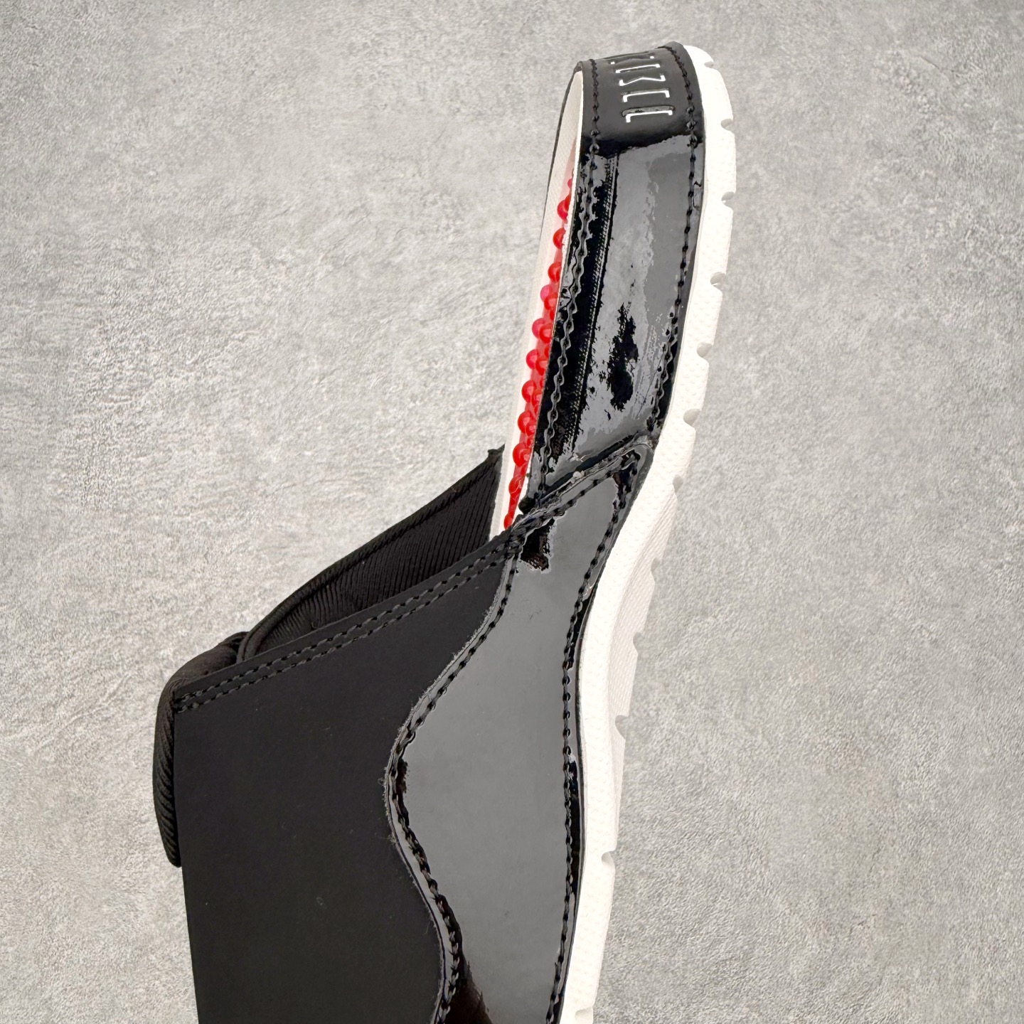 ＃原装级别 Air Jordan AJ11 Hydro Retro Slides 飞人运动拖鞋 经典的配