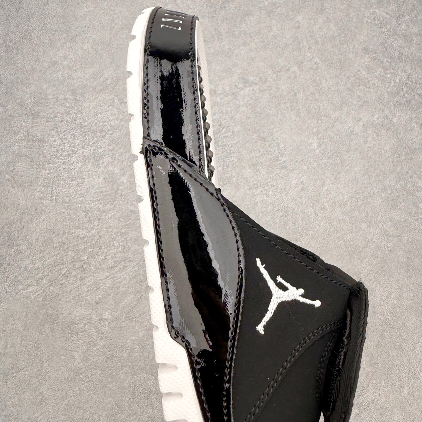 ＃原装级别 Air Jordan AJ11 Hydro Retro Slides 飞人运动拖鞋 经典的配