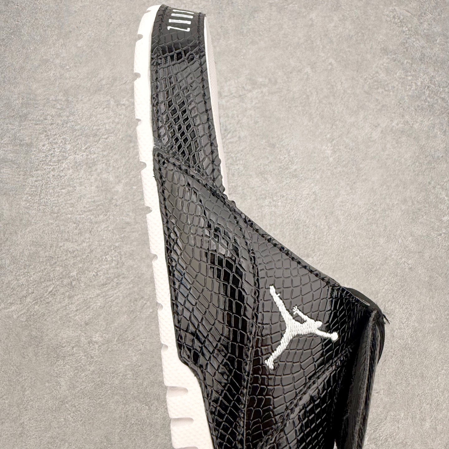 ＃原装级别 Air Jordan AJ11 Hydro Retro Slides 飞人运动拖鞋 经典的配