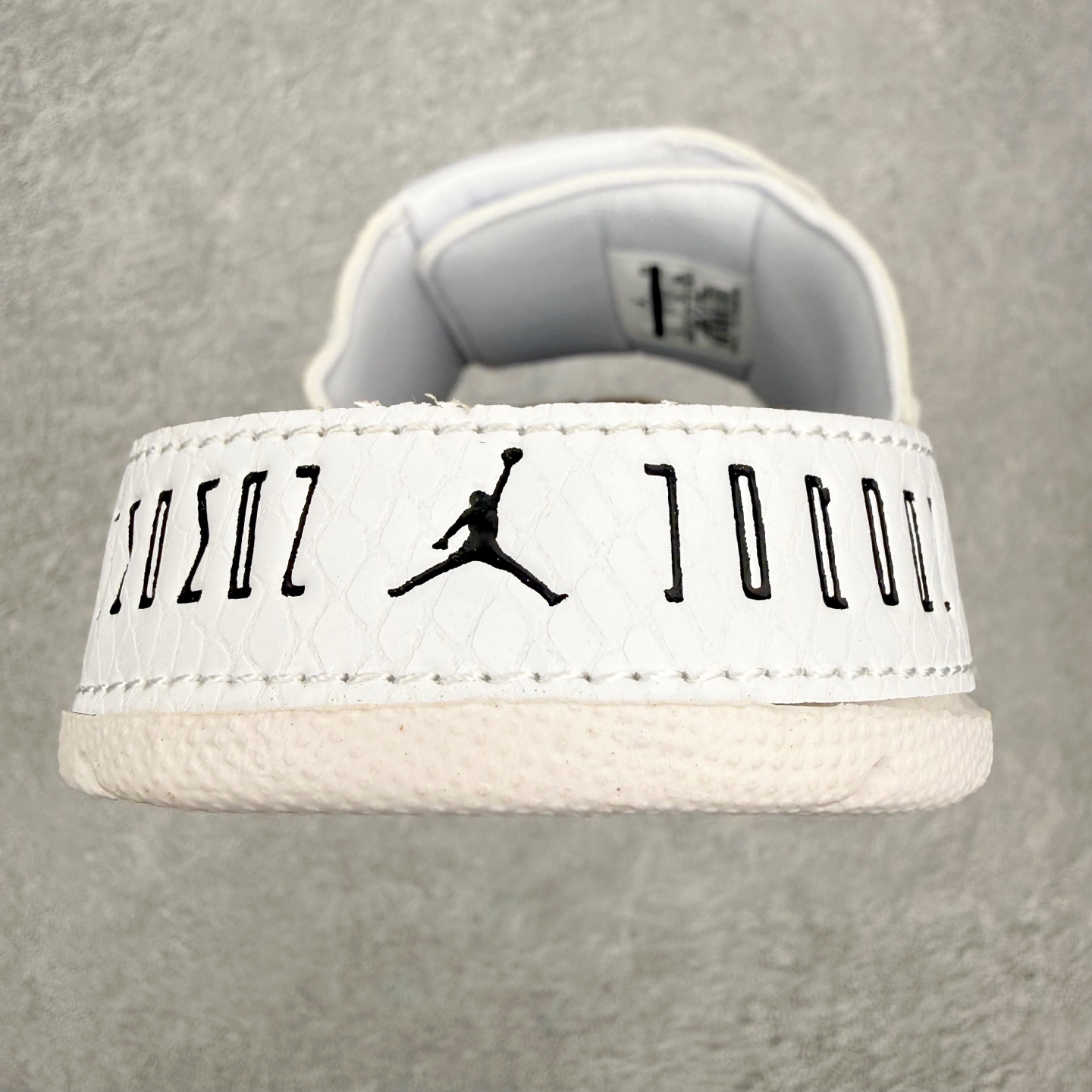 ＃原装级别 Air Jordan AJ11 Hydro Retro Slides 飞人运动拖鞋 经典的配
