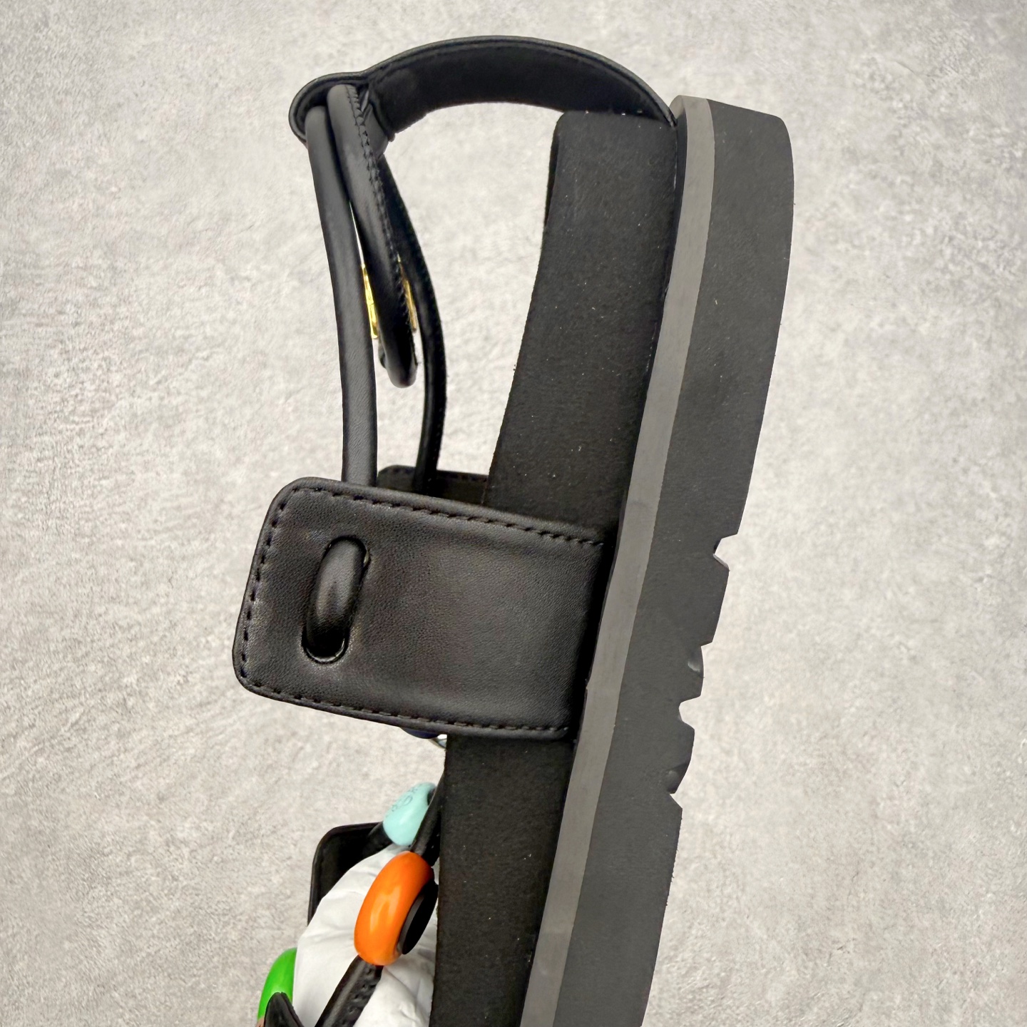LOEWE罗意威 Pebble Beads Fussbett 纳帕羊皮 鹅卵石装饰 一字带凉鞋 1cm 