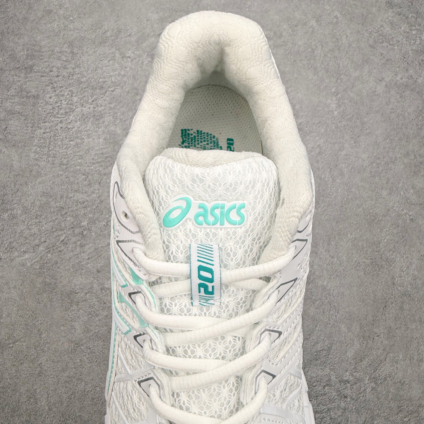 Asics Gel-kayano 20 亚瑟士舒适时尚低帮跑步鞋 GEL-KAYANO 20代问世于20