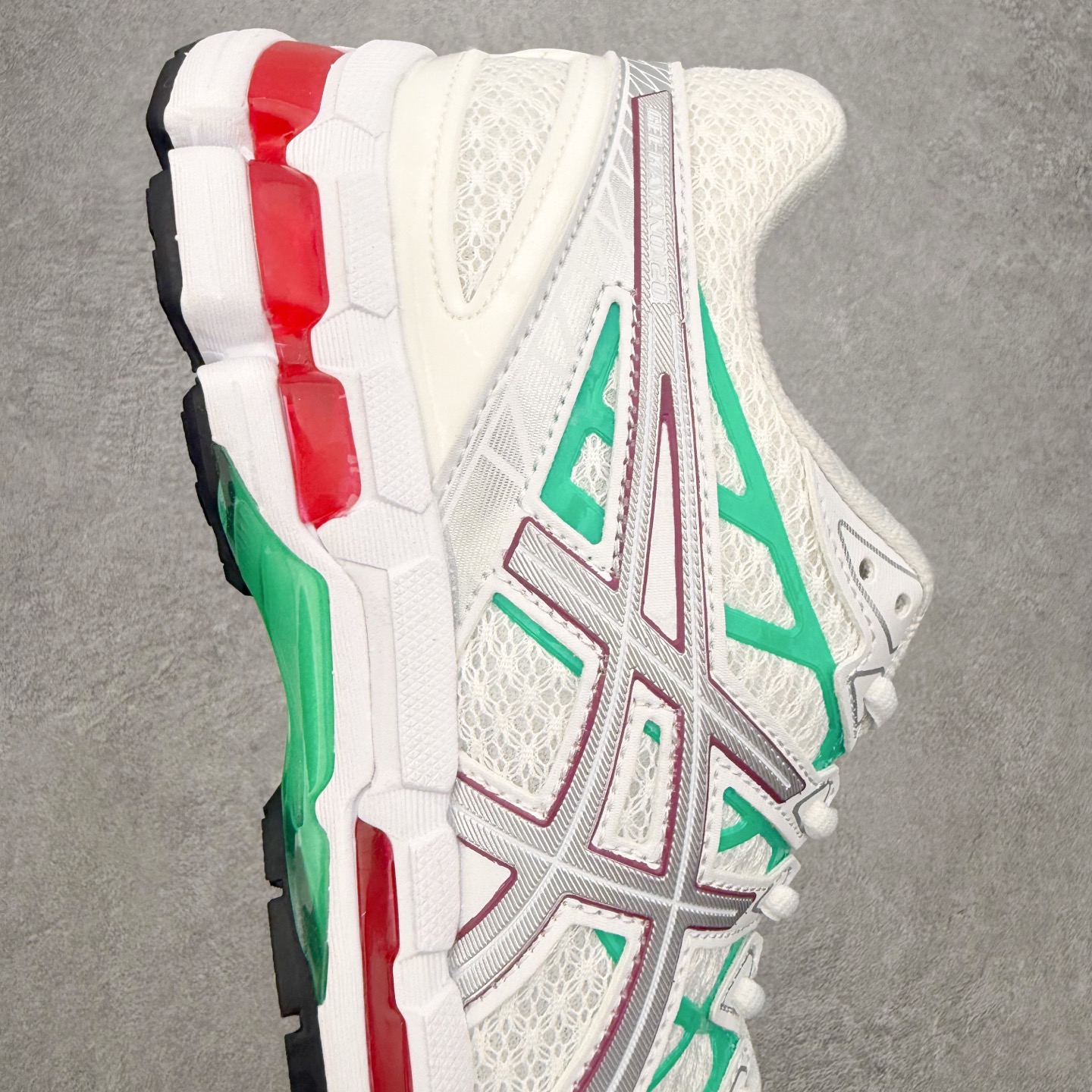 Asics Gel-kayano 20 亚瑟士舒适时尚低帮跑步鞋 GEL-KAYANO 20代问世于20
