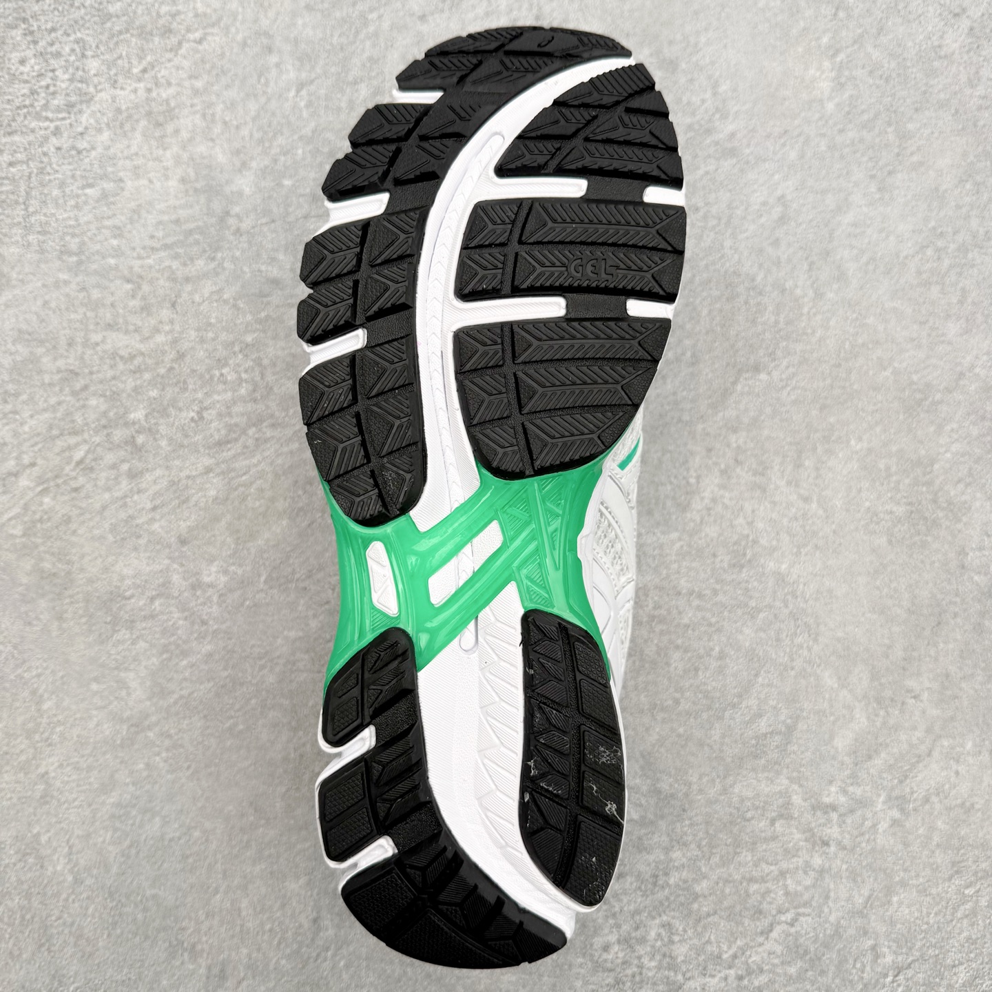 Asics Gel-kayano 20 亚瑟士舒适时尚低帮跑步鞋 GEL-KAYANO 20代问世于20