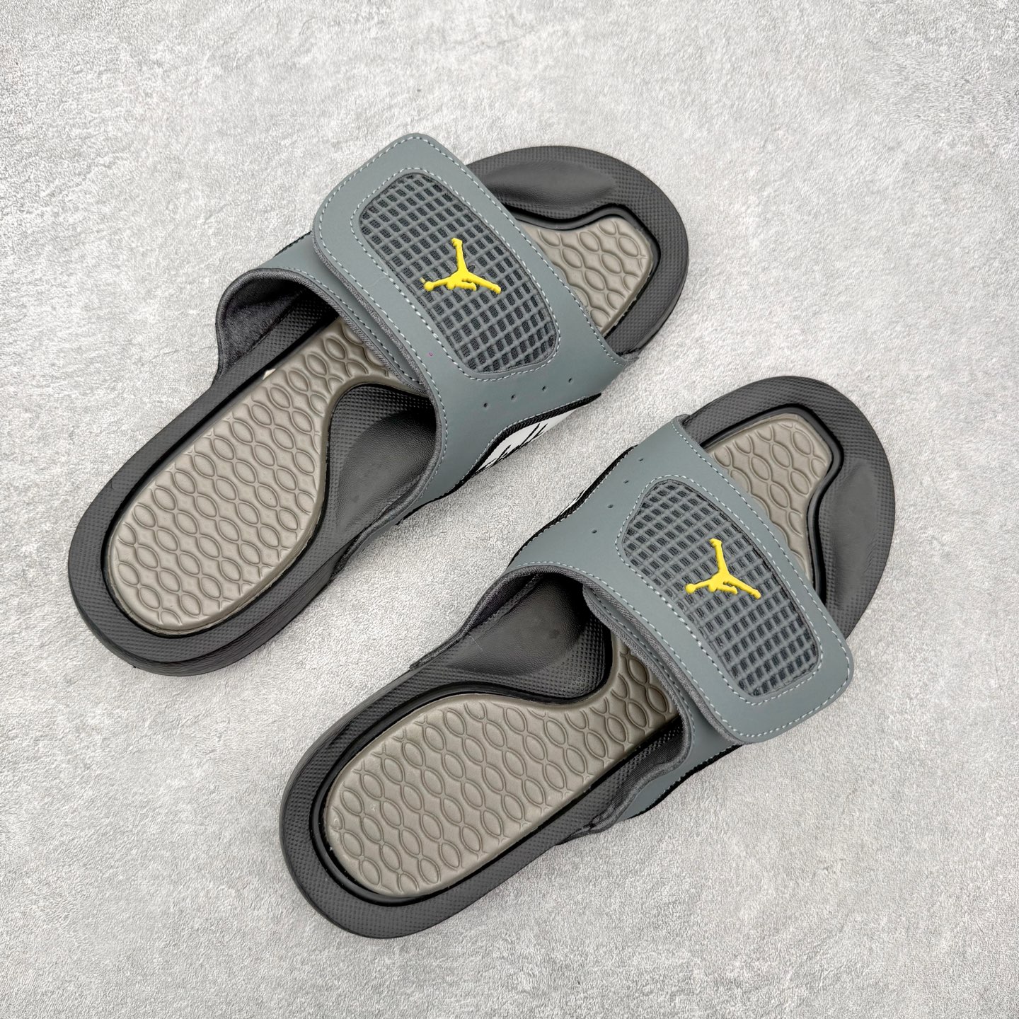 ＃原装级别 Air Jordan AJ4 Hydro Retro Slides 飞人运动拖鞋 经典的配色