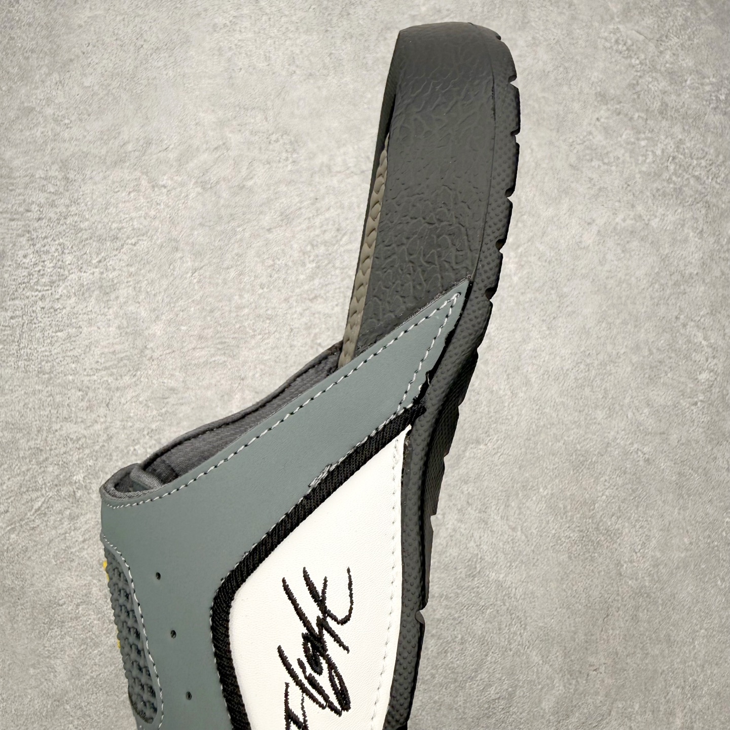 ＃原装级别 Air Jordan AJ4 Hydro Retro Slides 飞人运动拖鞋 经典的配色