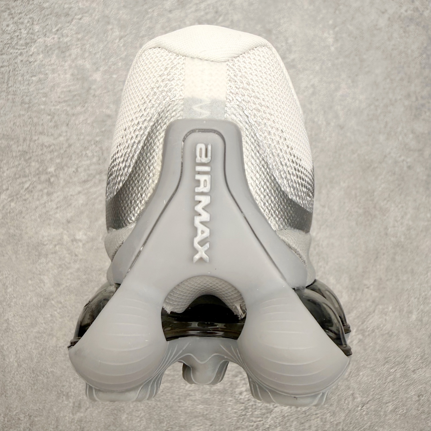 NK AIR LIQUID MAX 2026S 毒箭蛙新款气垫跑步鞋 Liquid Max 传承四十年 