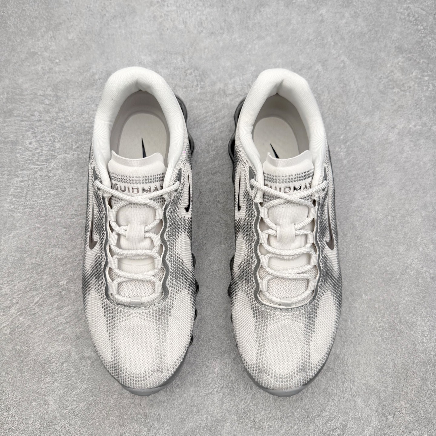 NK AIR LIQUID MAX 2026S 毒箭蛙新款气垫跑步鞋 Liquid Max 传承四十年 
