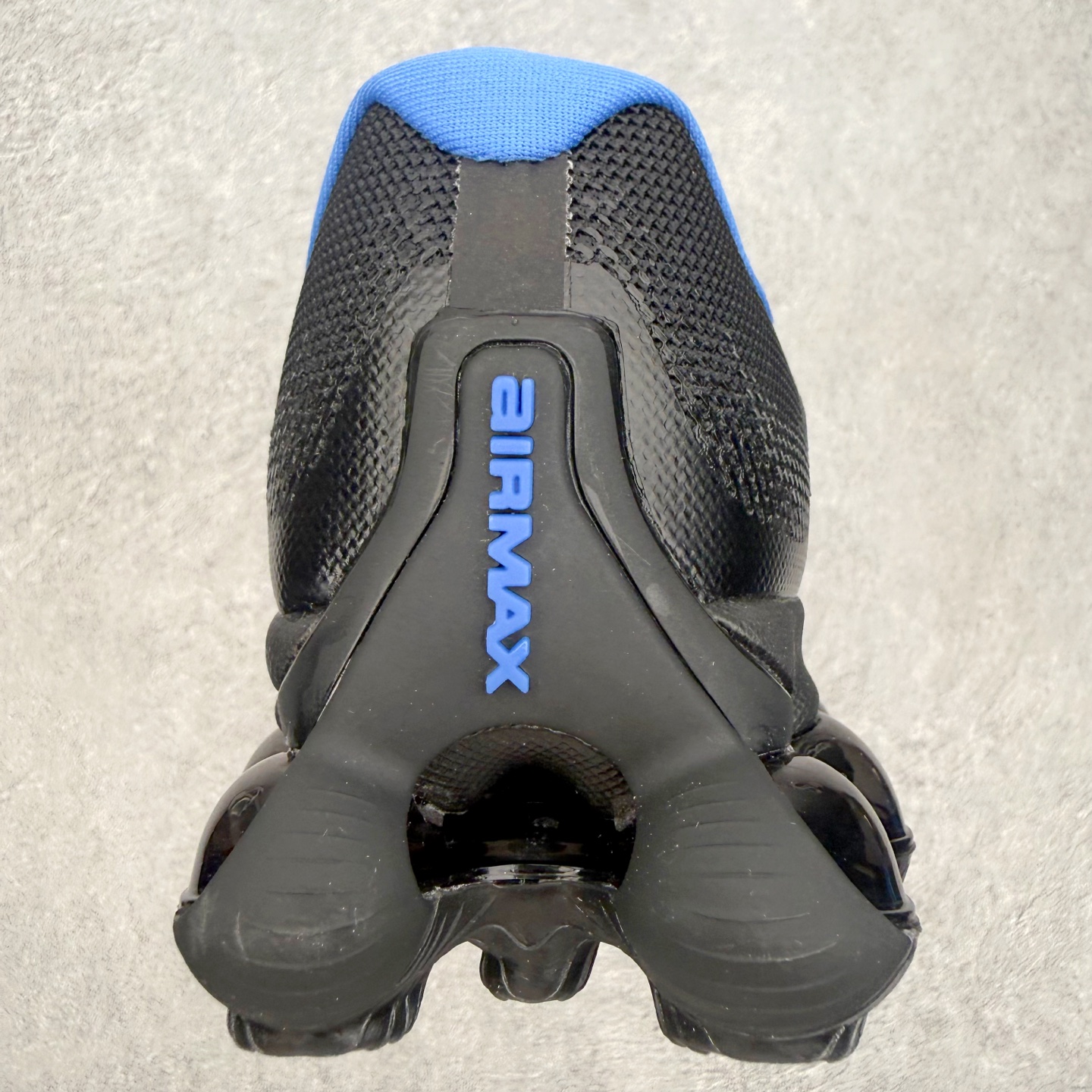 NK AIR LIQUID MAX 2026S 毒箭蛙新款气垫跑步鞋 Liquid Max 传承四十年 