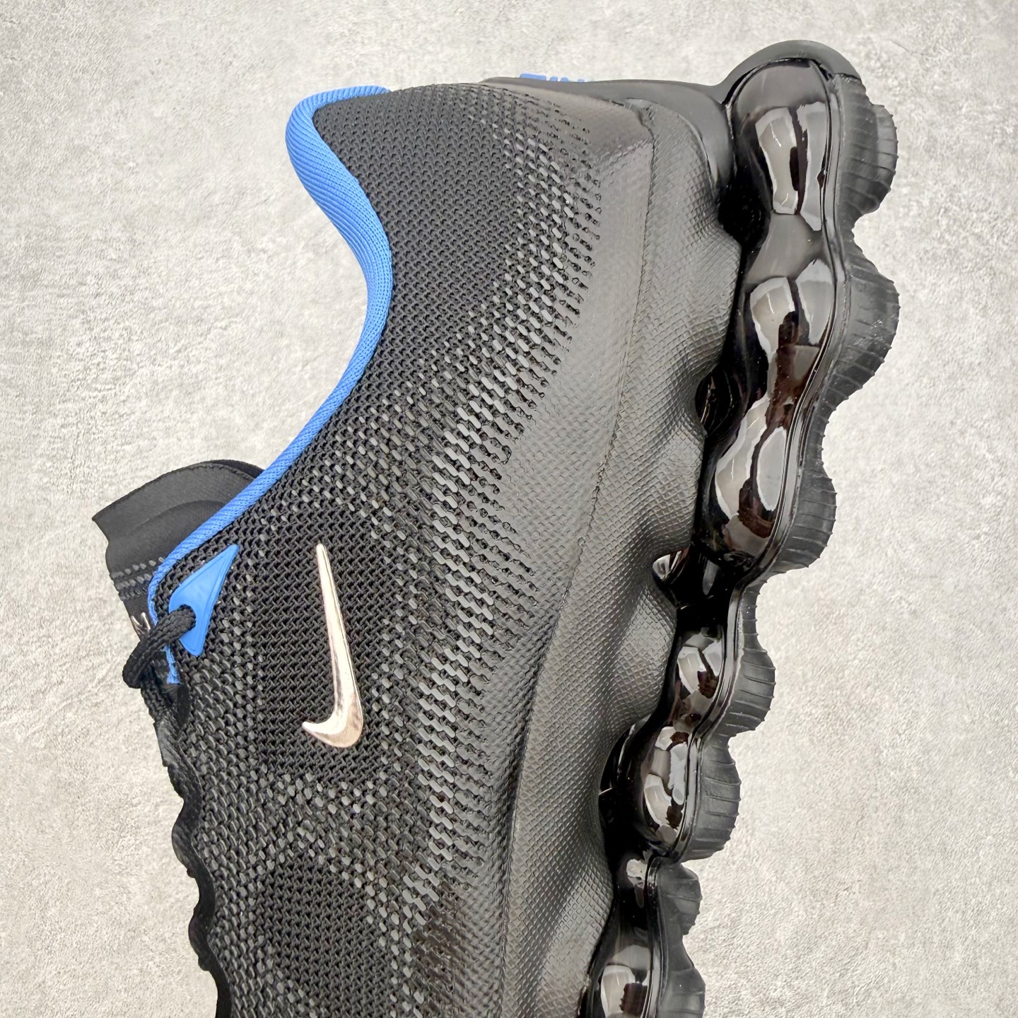NK AIR LIQUID MAX 2026S 毒箭蛙新款气垫跑步鞋 Liquid Max 传承四十年 