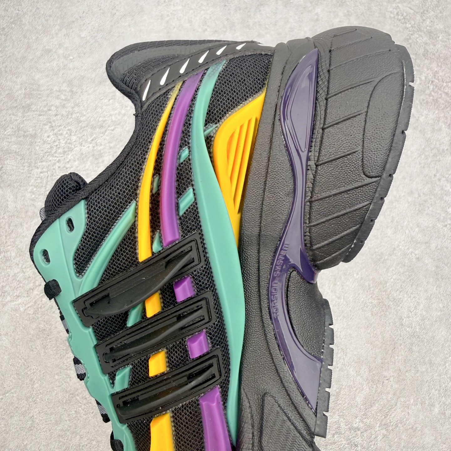 Pharrell x adidas Adistar Jellyfish 低帮水母复古风老爹鞋 Adist
