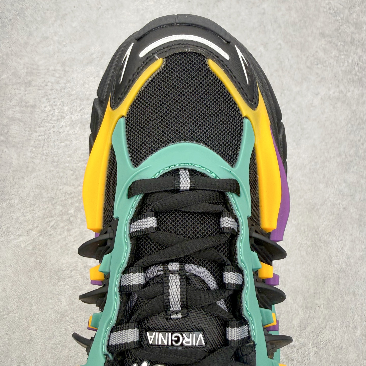 Pharrell x adidas Adistar Jellyfish 低帮水母复古风老爹鞋 Adist