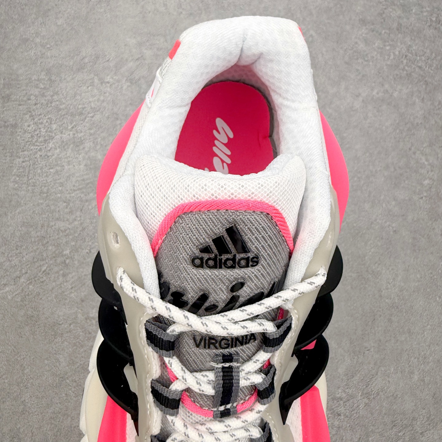 Pharrell x adidas Adistar Jellyfish 低帮水母复古风老爹鞋 Adist