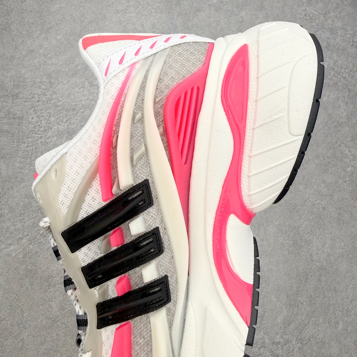 Pharrell x adidas Adistar Jellyfish 低帮水母复古风老爹鞋 Adist