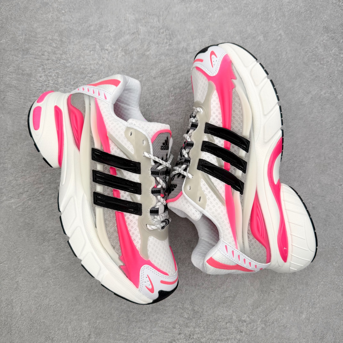 Pharrell x adidas Adistar Jellyfish 低帮水母复古风老爹鞋 Adist