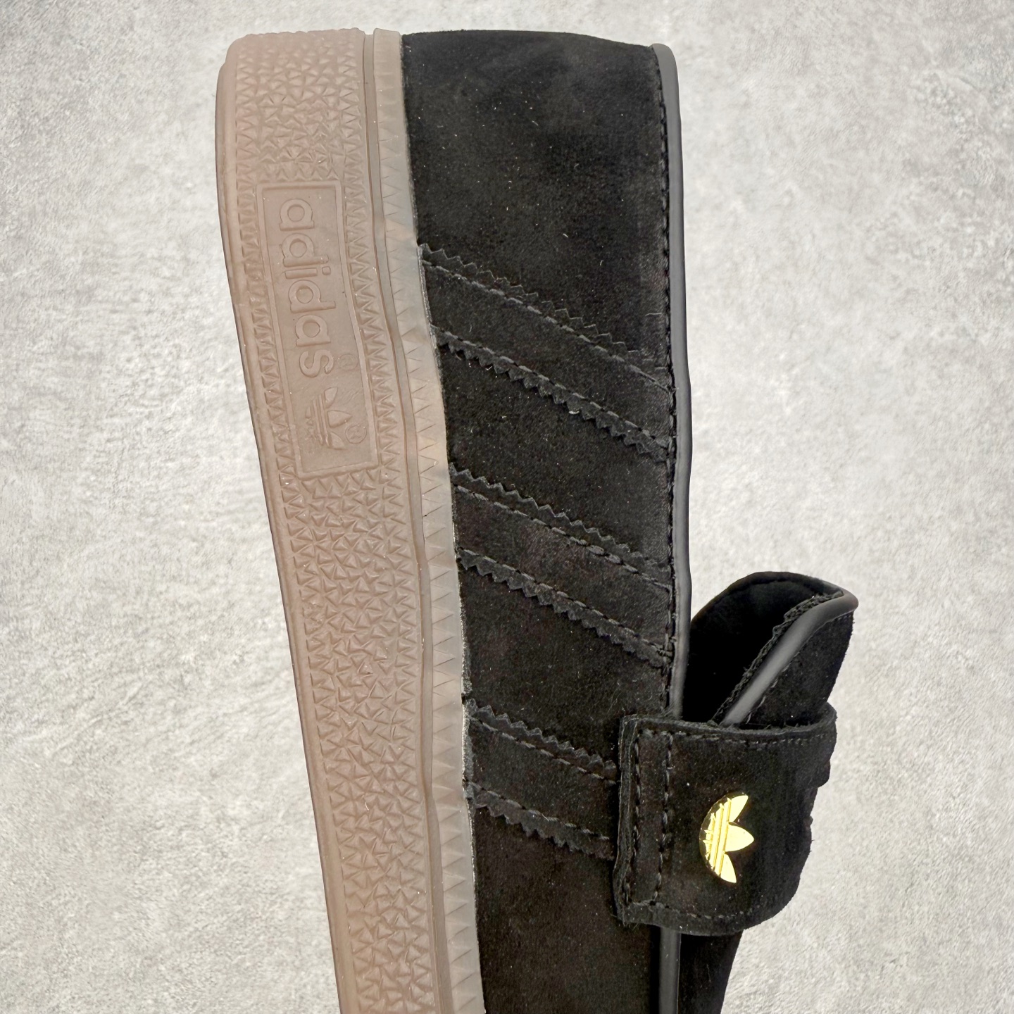 AD Originals HANDBALL SPEZIAL 舒适贴合 一脚蹬乐福鞋 男女同款 这款来自阿