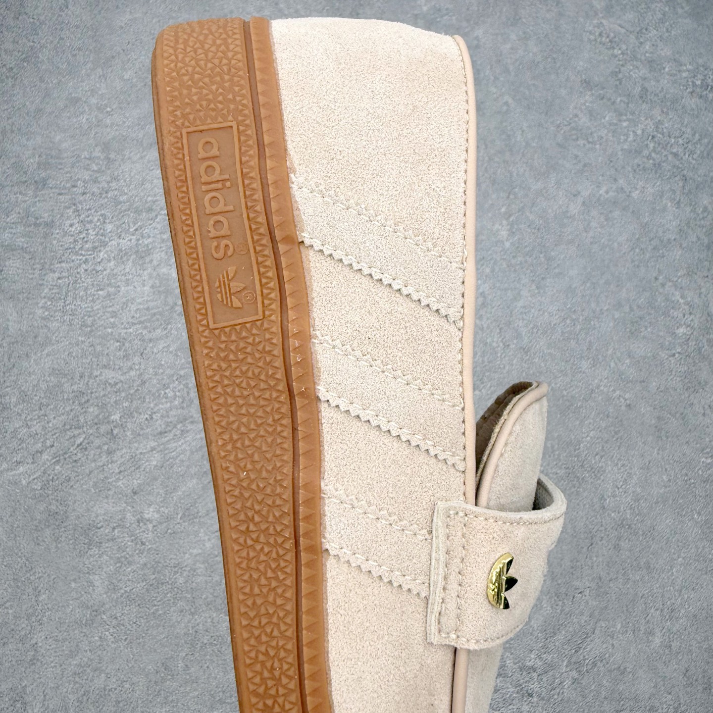 AD Originals HANDBALL SPEZIAL 舒适贴合 一脚蹬乐福鞋 男女同款 这款来自阿
