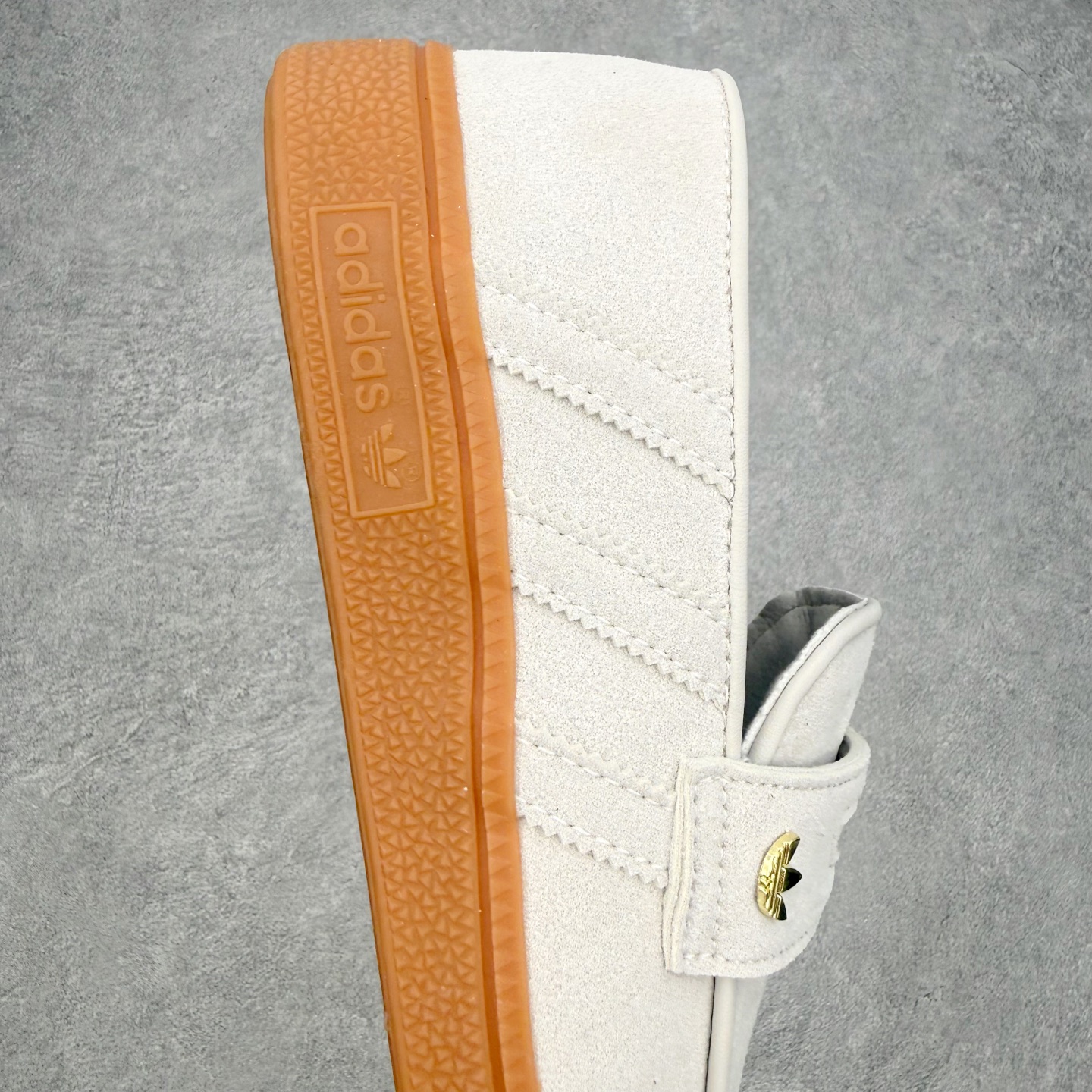 AD Originals HANDBALL SPEZIAL 舒适贴合 一脚蹬乐福鞋 男女同款 这款来自阿