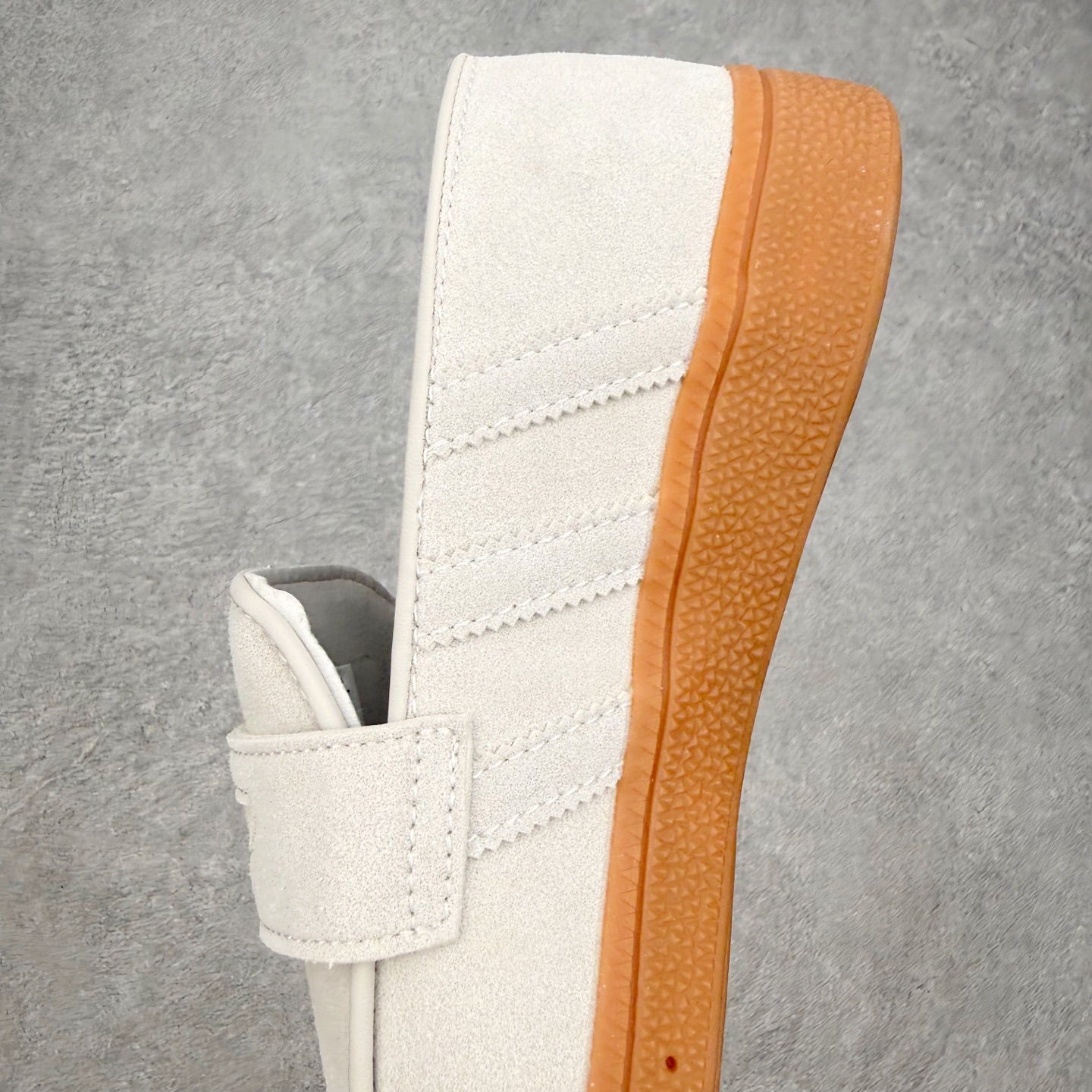 AD Originals HANDBALL SPEZIAL 舒适贴合 一脚蹬乐福鞋 男女同款 这款来自阿
