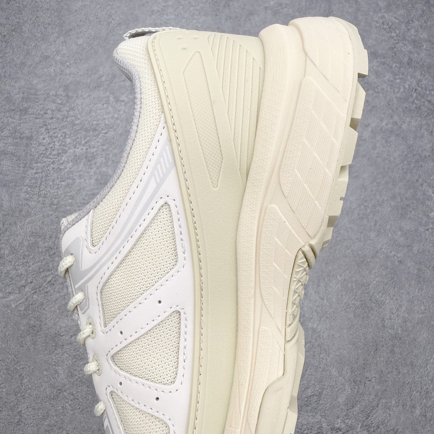 Asics Gel-Venturem 6 亚瑟士舒适透气运动跑鞋 #鞋面采用新的单丝纤维工程网布鞋面，提