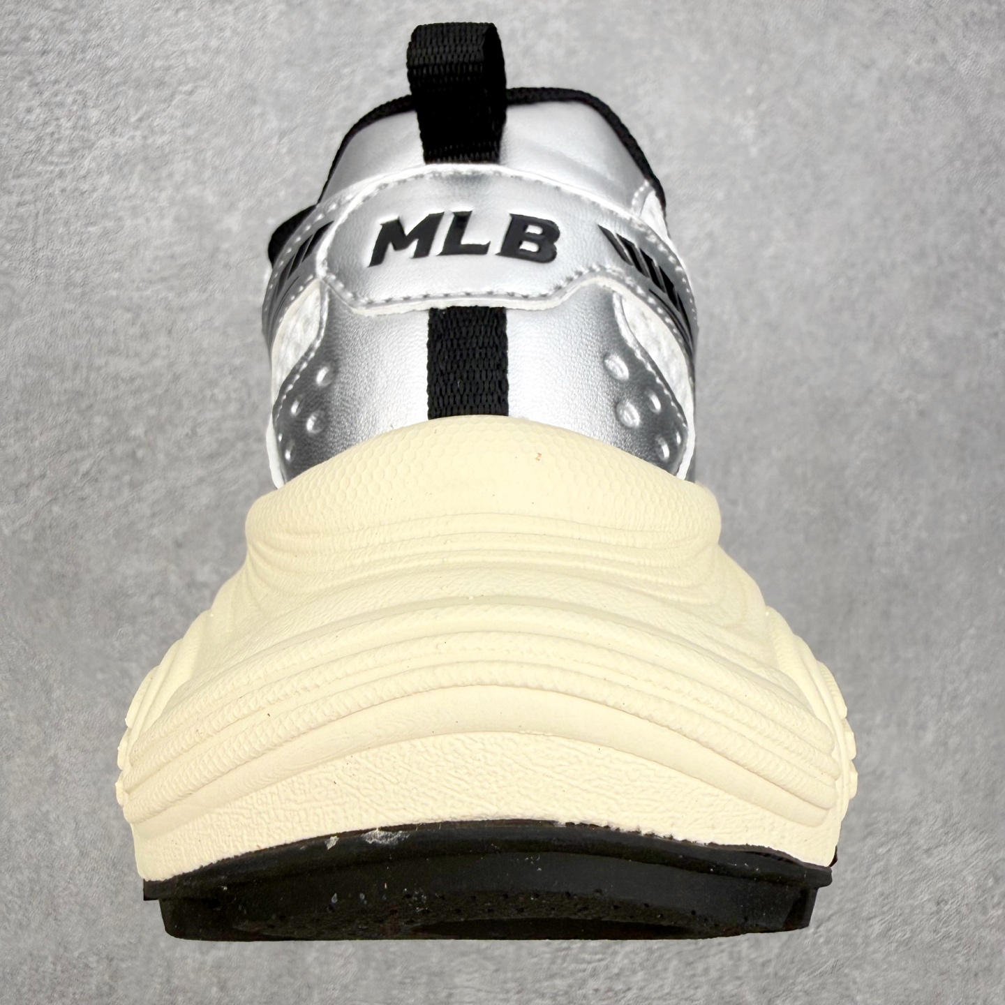 ＃福利特价‼️MLB Winner Chunky 潮酷百搭增高复古做旧波浪曲线厚底赛博老爹鞋 男女同款 