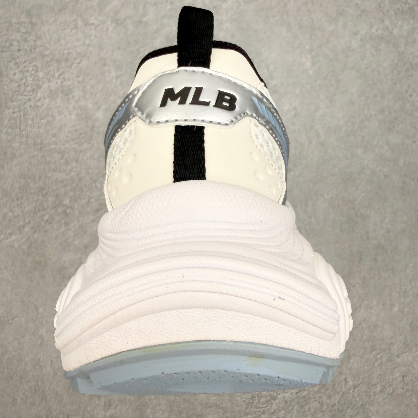 ＃福利特价‼️MLB Winner Chunky 潮酷百搭增高复古做旧波浪曲线厚底赛博老爹鞋 男女同款 