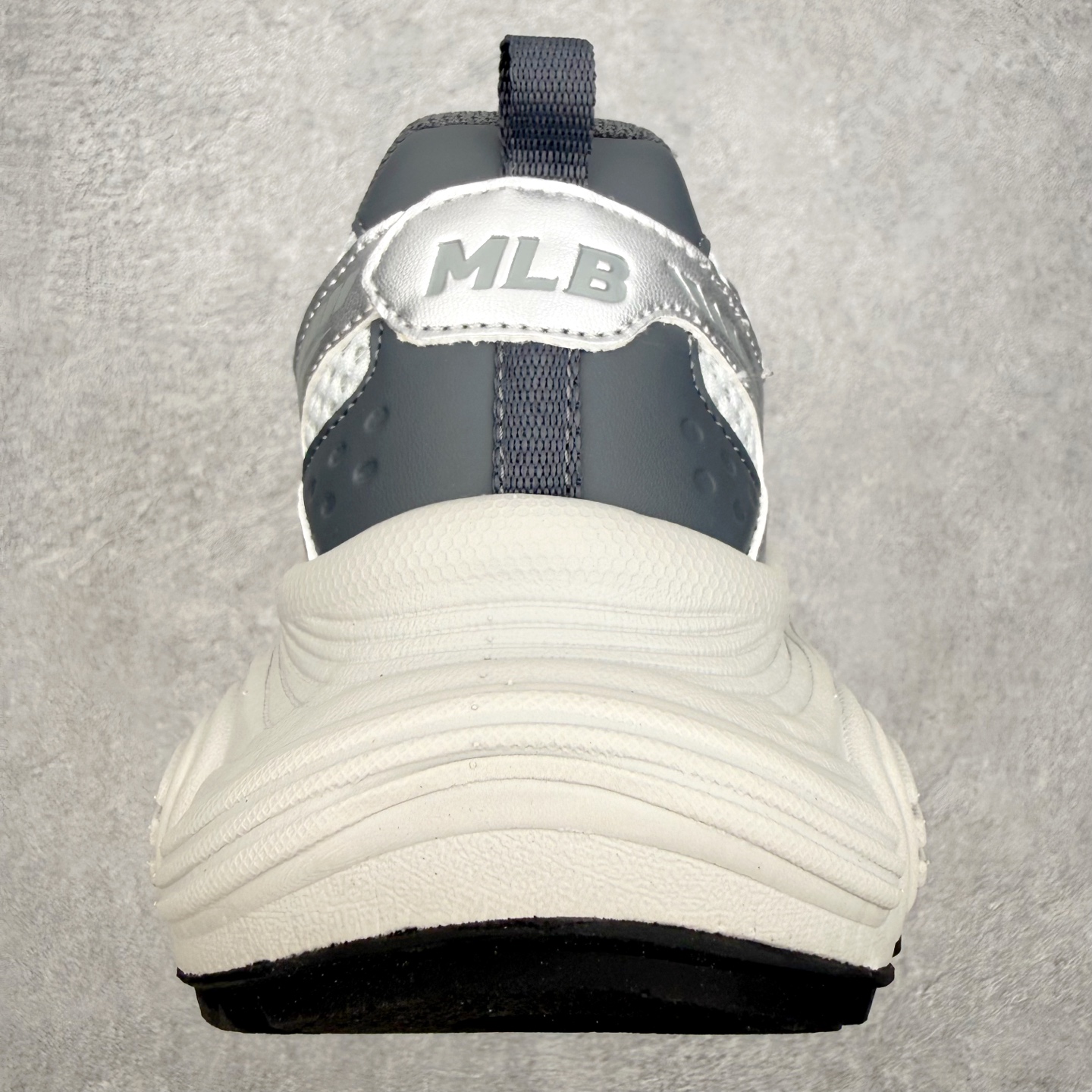 ＃福利特价‼️MLB Winner Chunky 潮酷百搭增高复古做旧波浪曲线厚底赛博老爹鞋 男女同款 