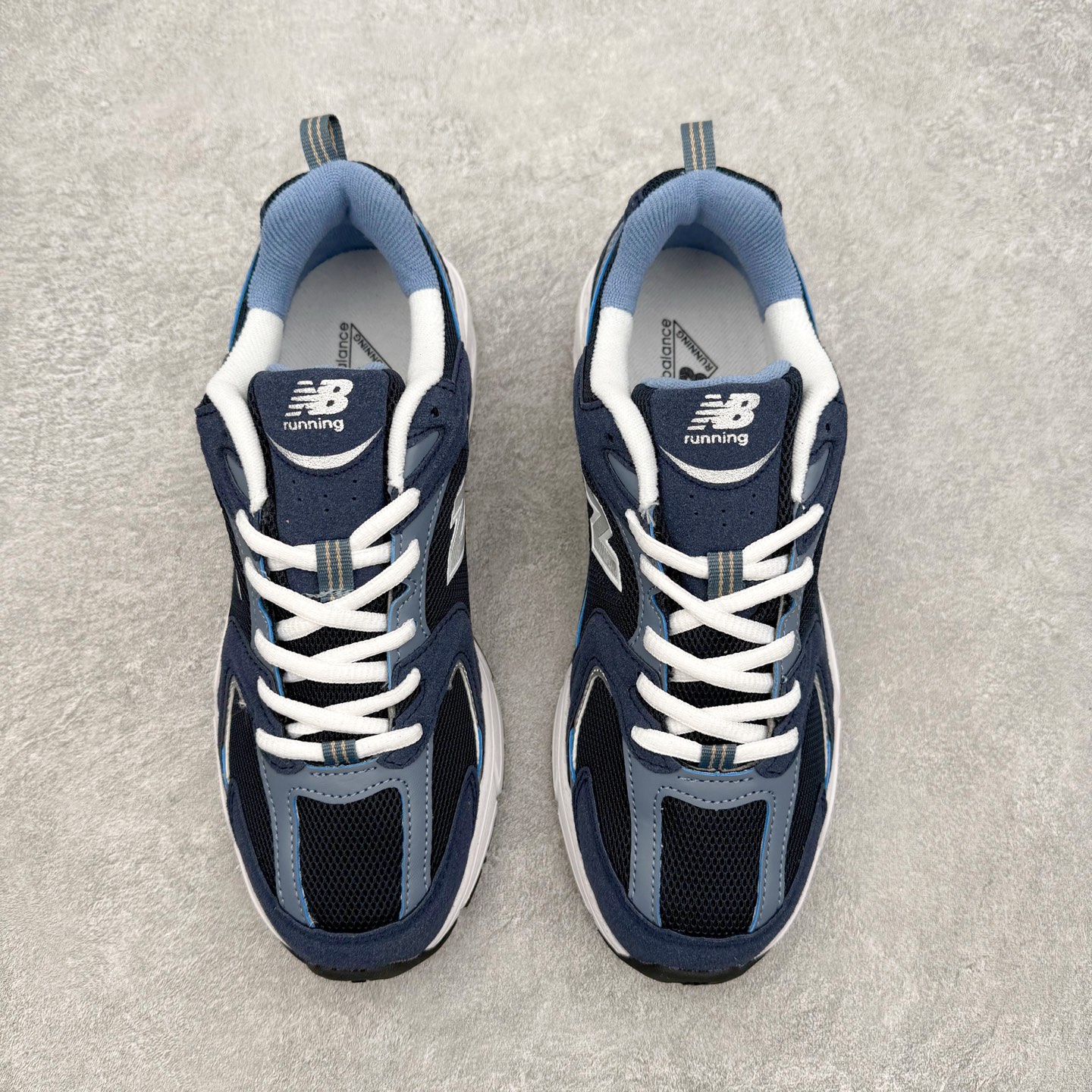 New Balance NB530 新百伦复古透气跑步鞋 抛弃过往以皮革为主的人气轮廓 以极具复古风范的